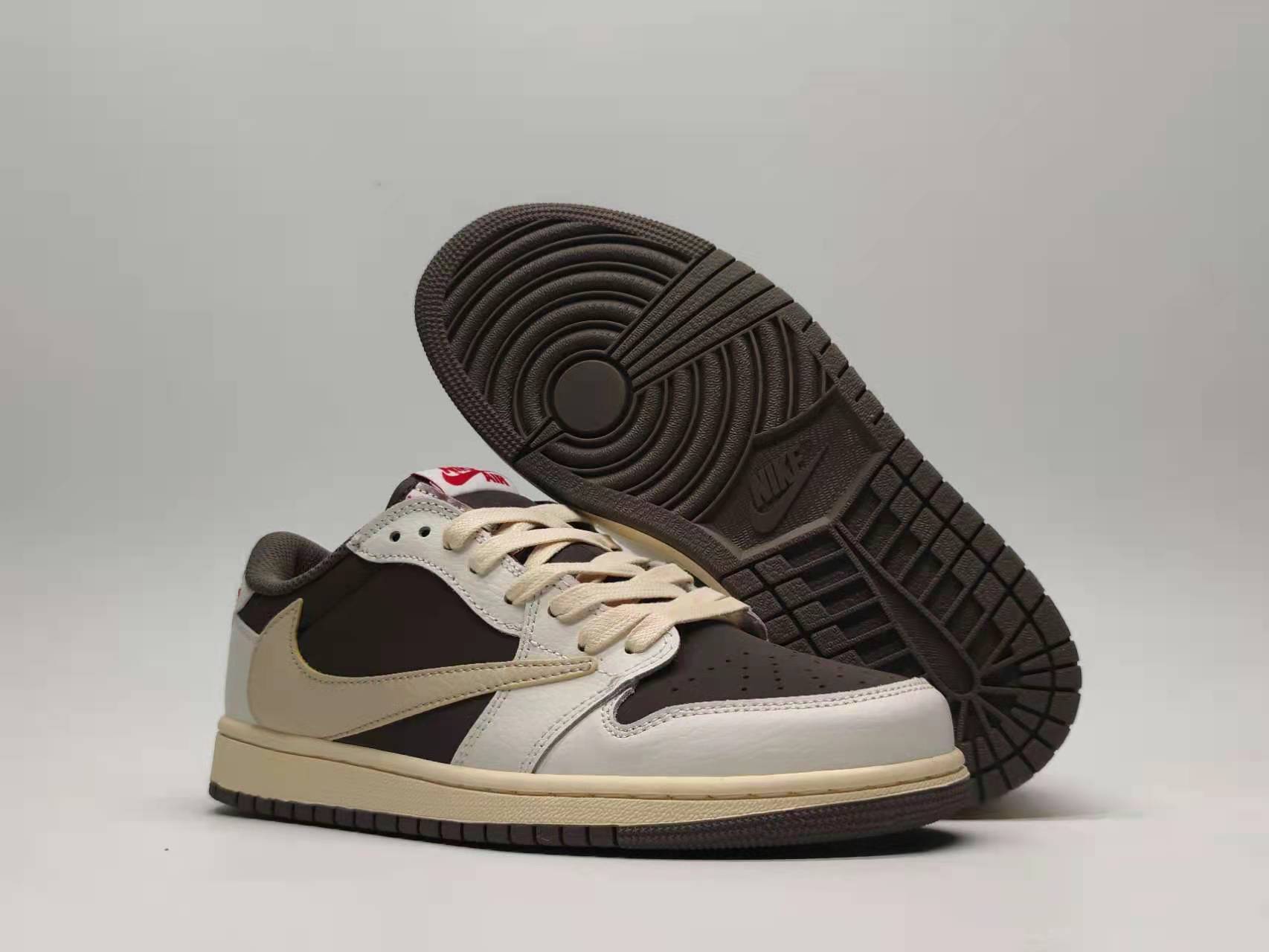AJ1 D Reverse Swoosh 36 47