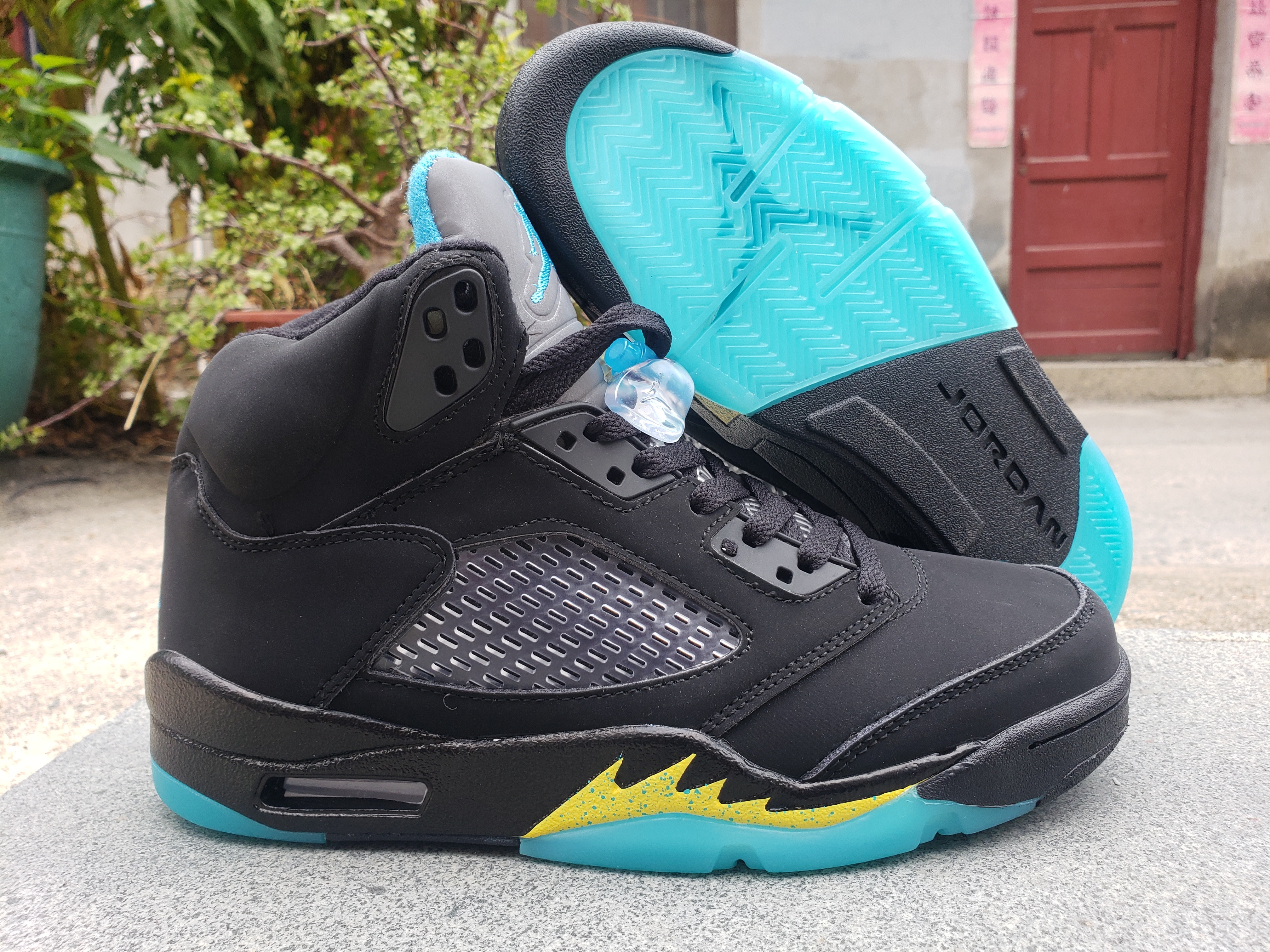 Sneaker
