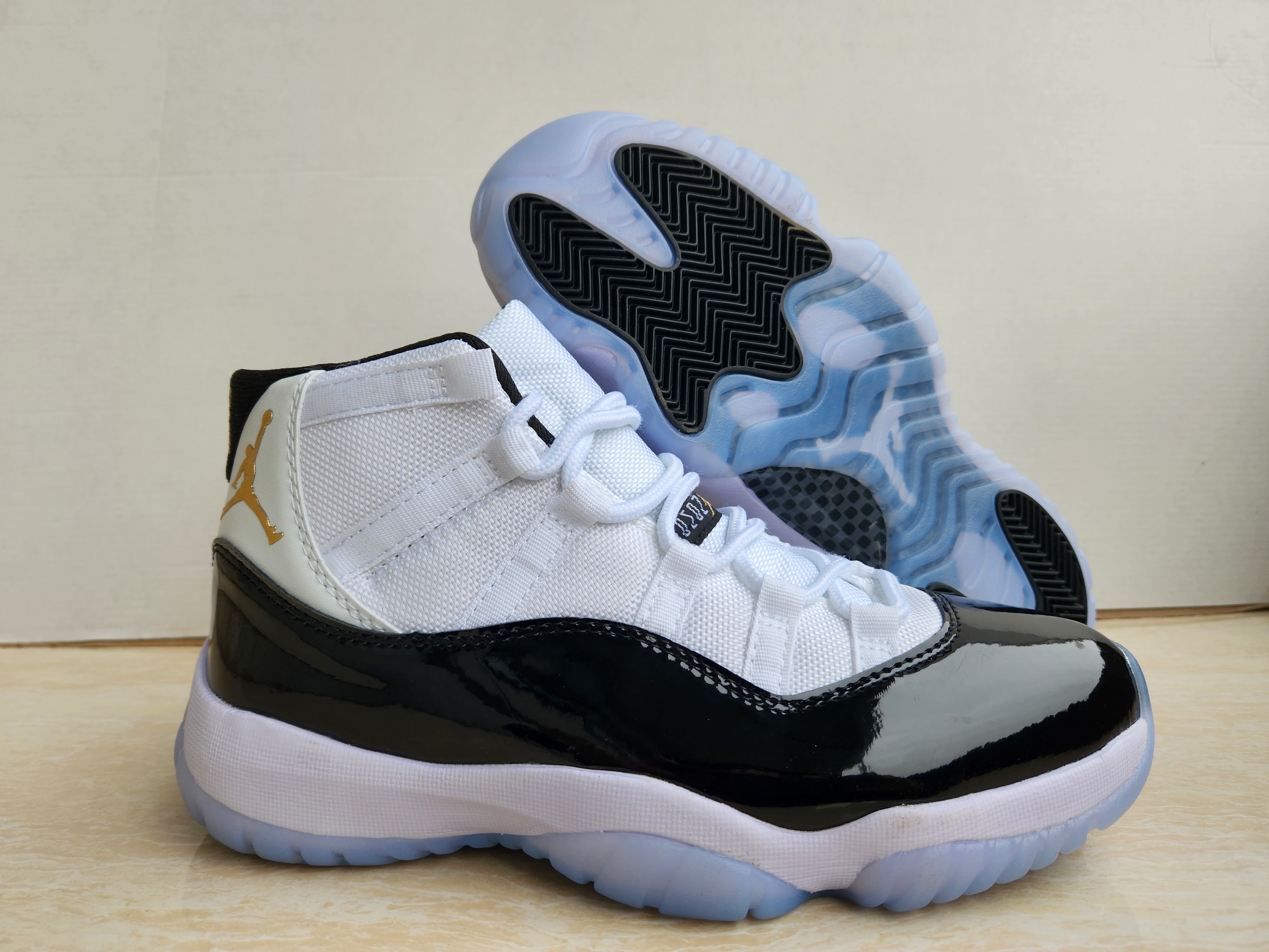 Air Jordan 11 Gen Women's36