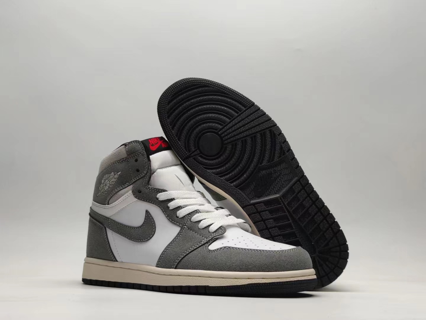 AJ1
