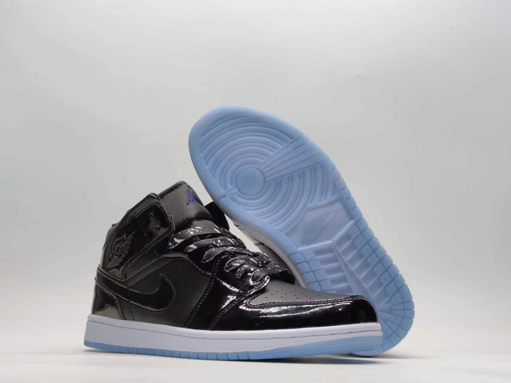 AJ1