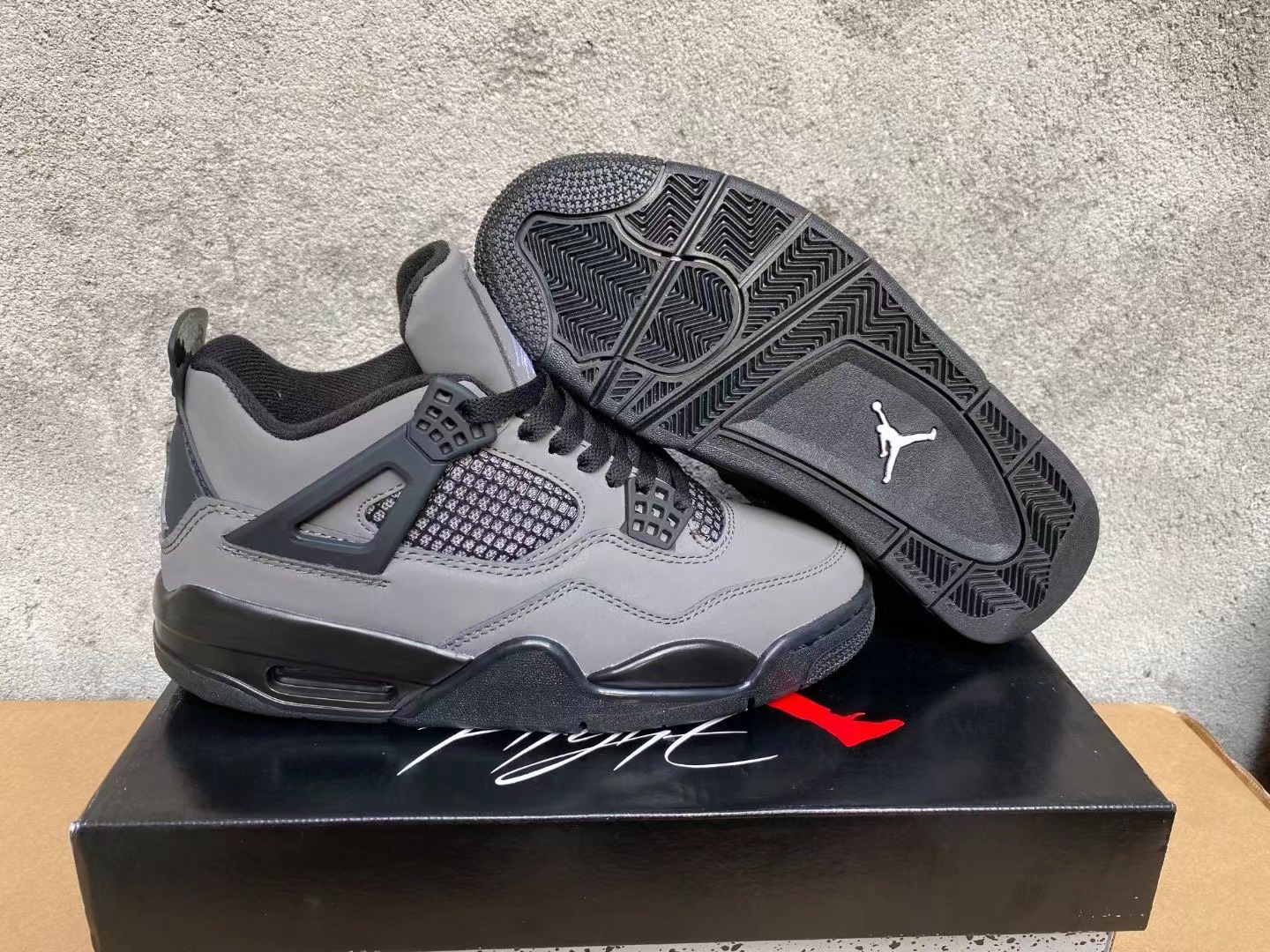 jordan 4 36 47 Ships Now