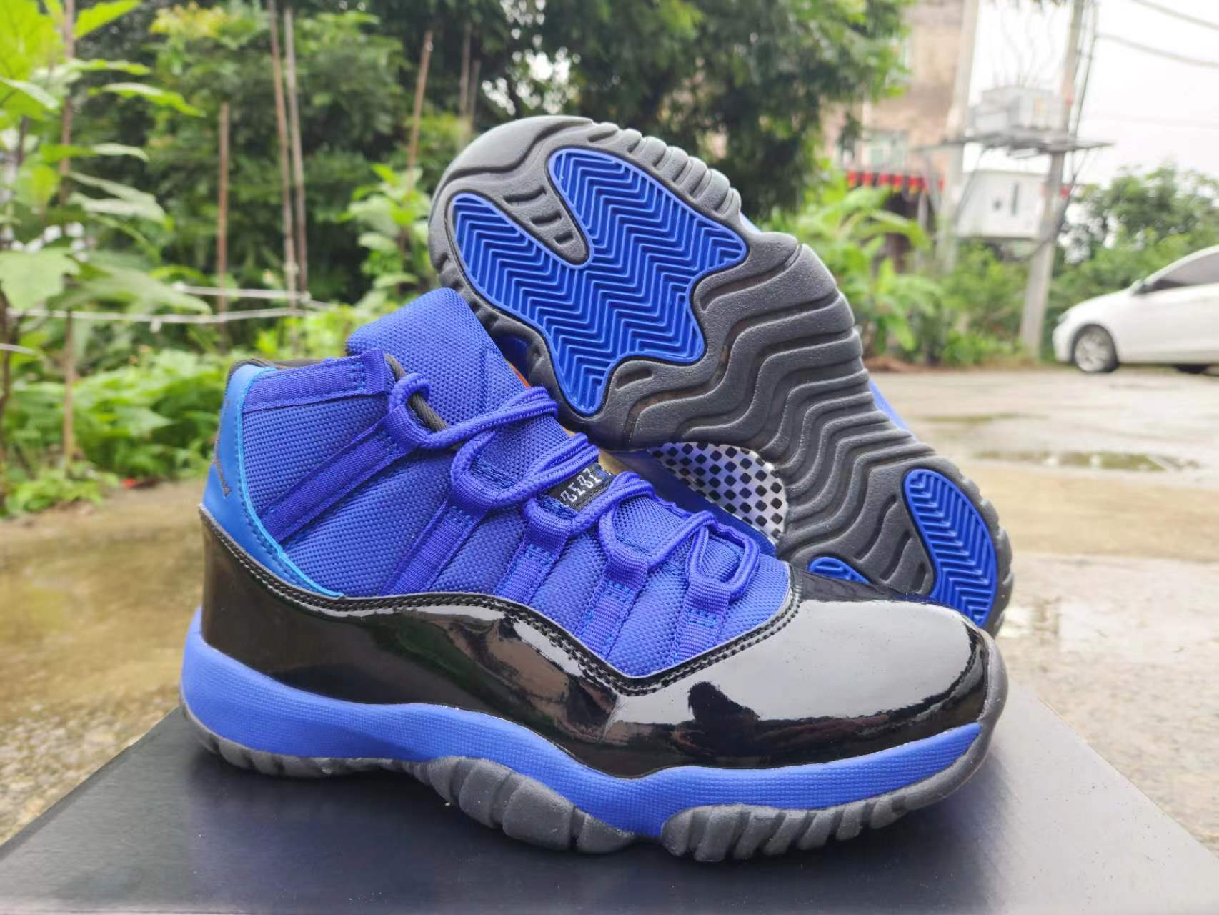 AJ11