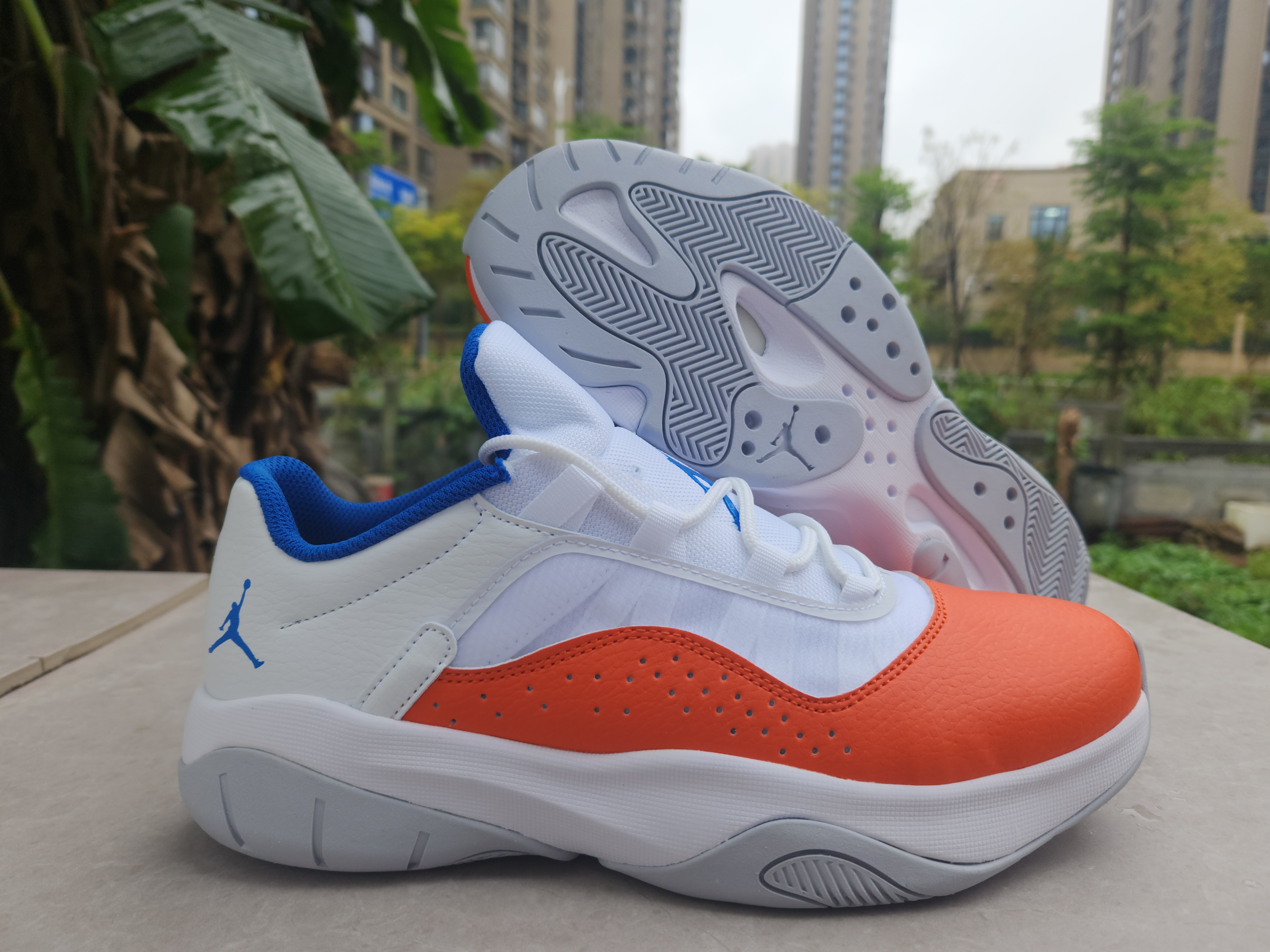 Air Jordan CMFT11
