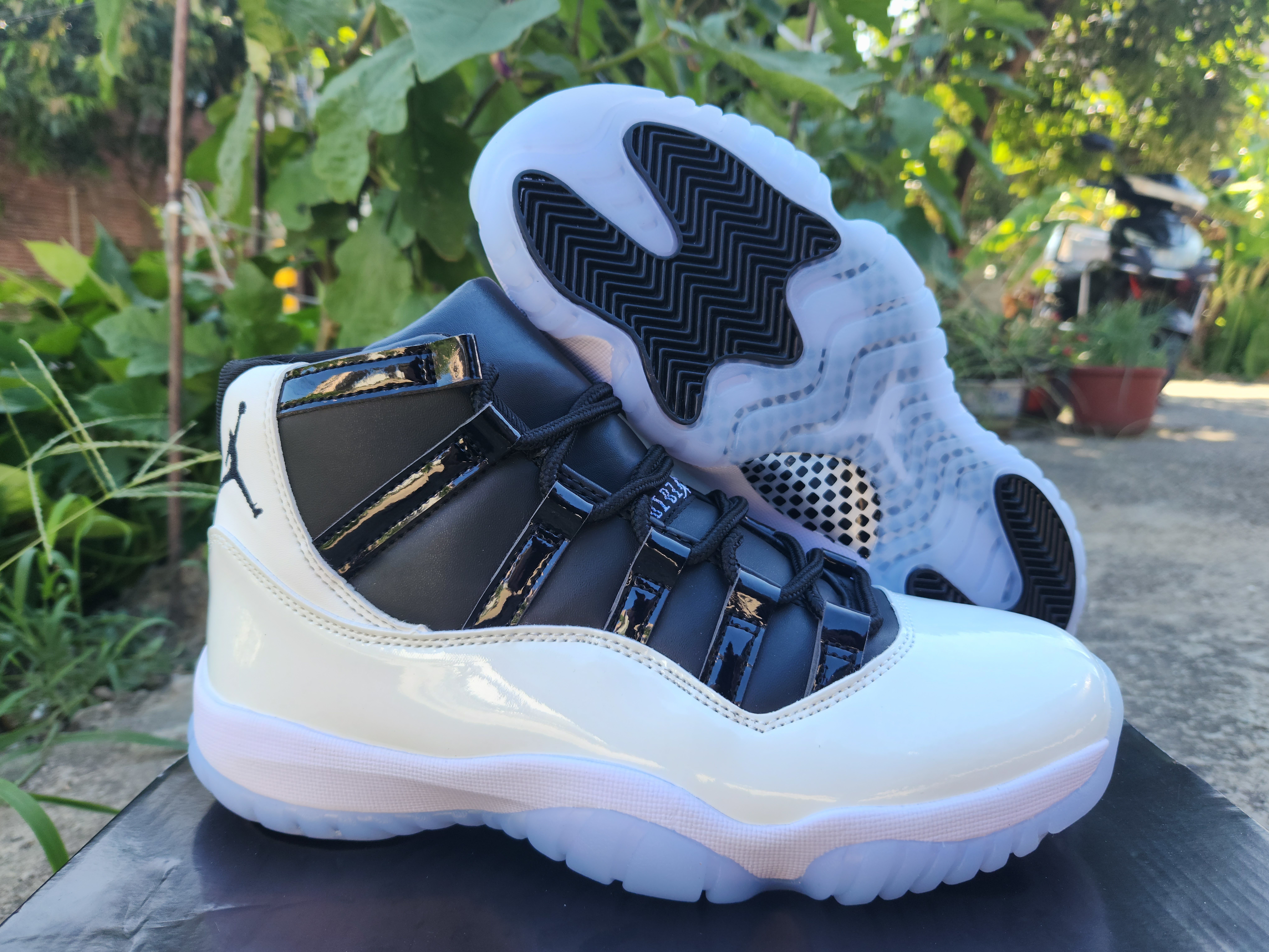 Air Jordan 11 GenNew