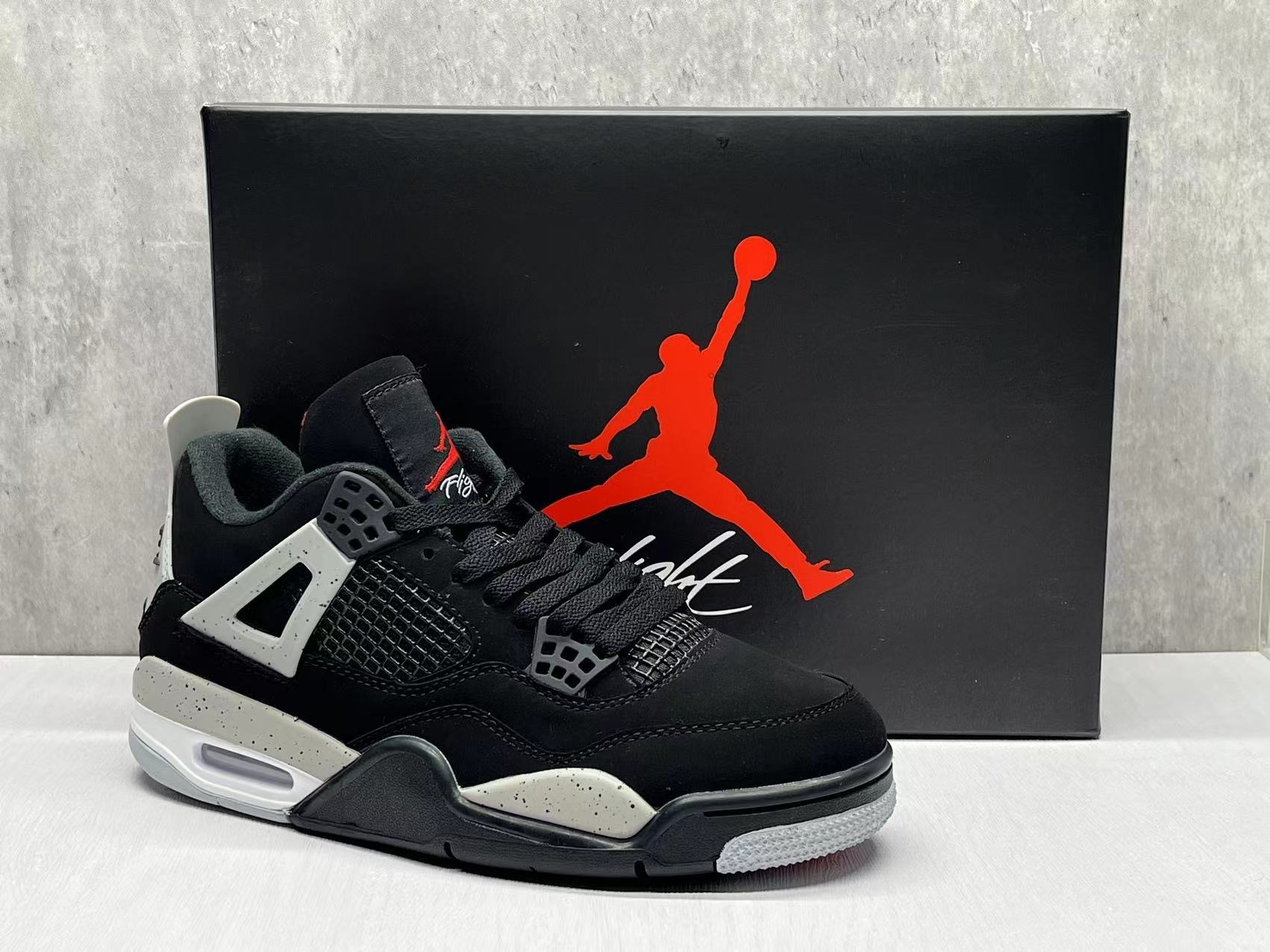 AJ4