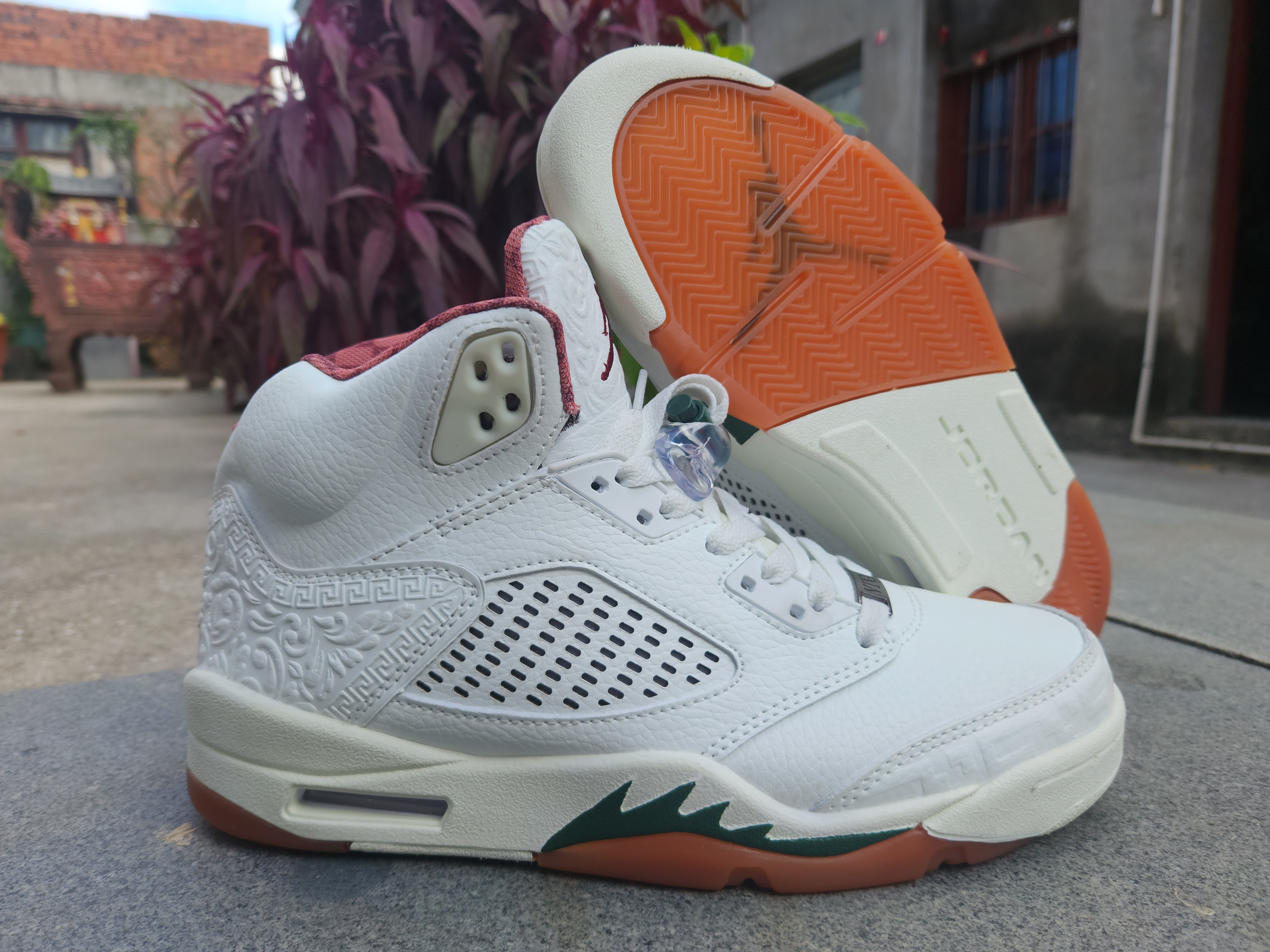 Sneaker