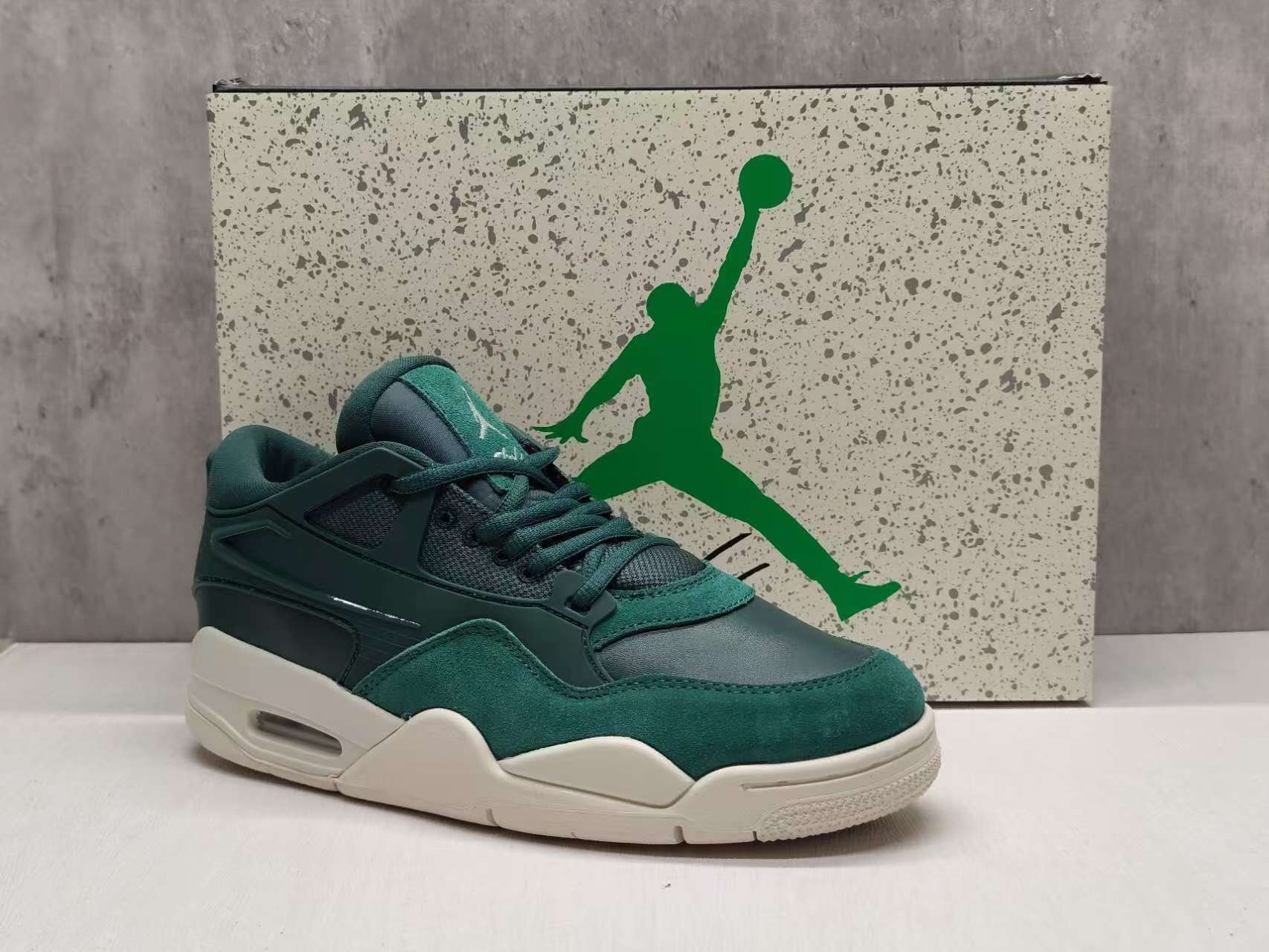 AJ4XCollabLow-Top36