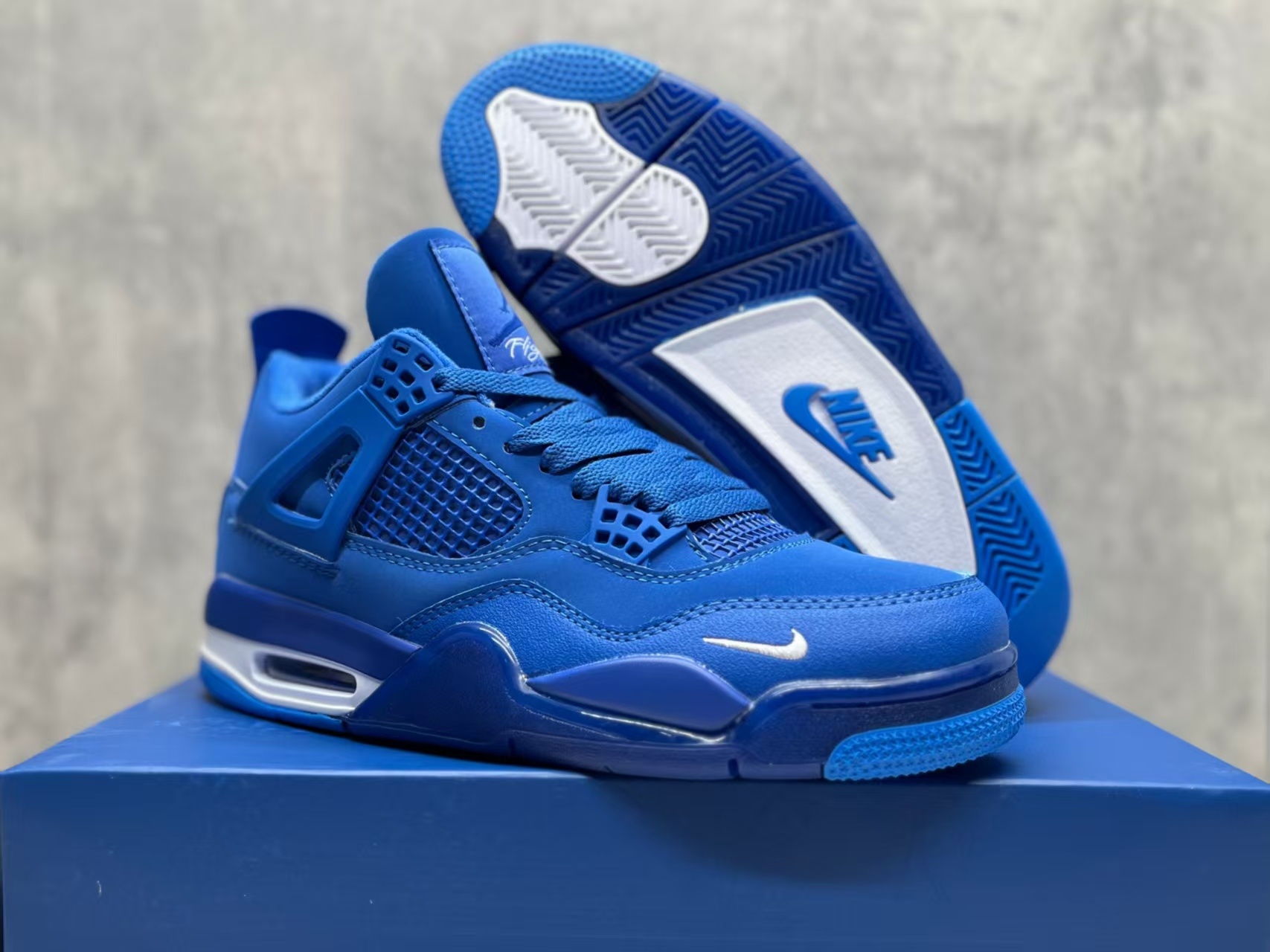 AJ4