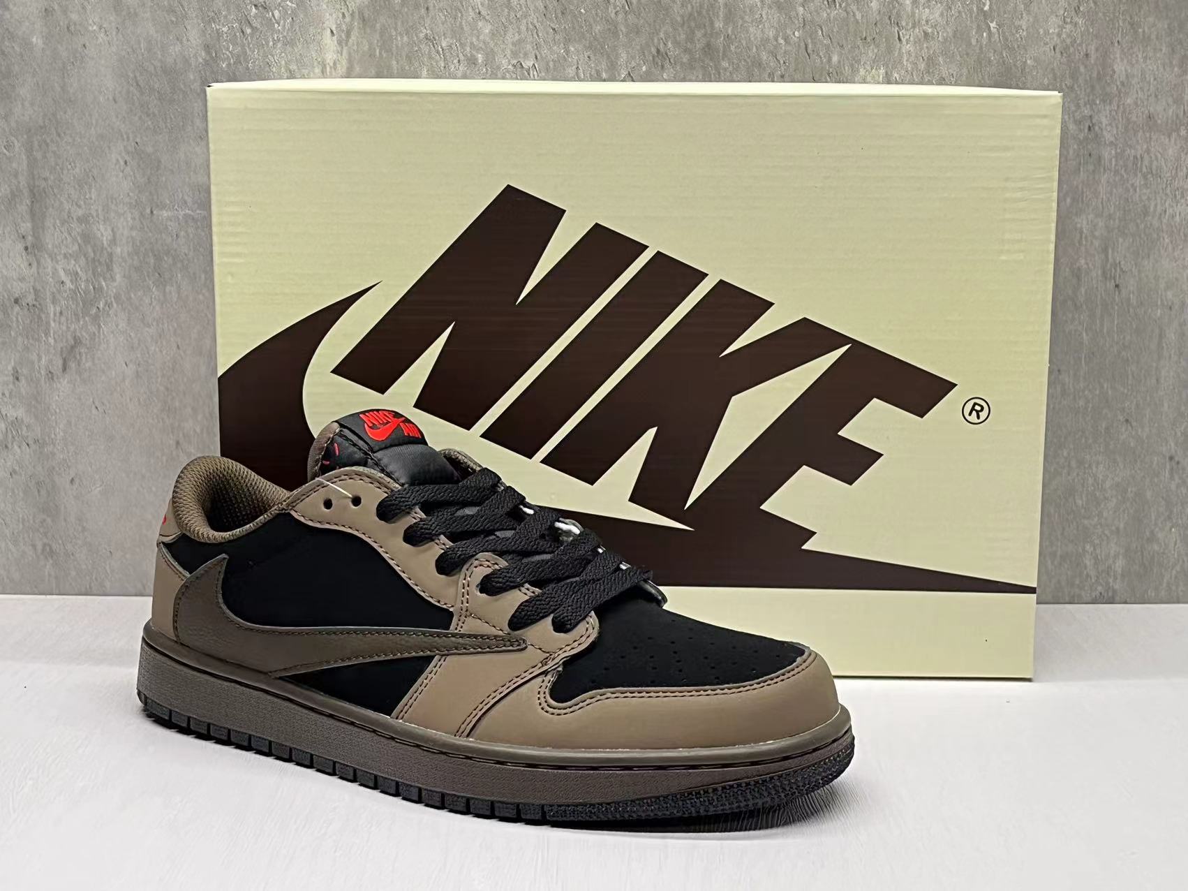 AJ1D Reverse Swoosh36 47