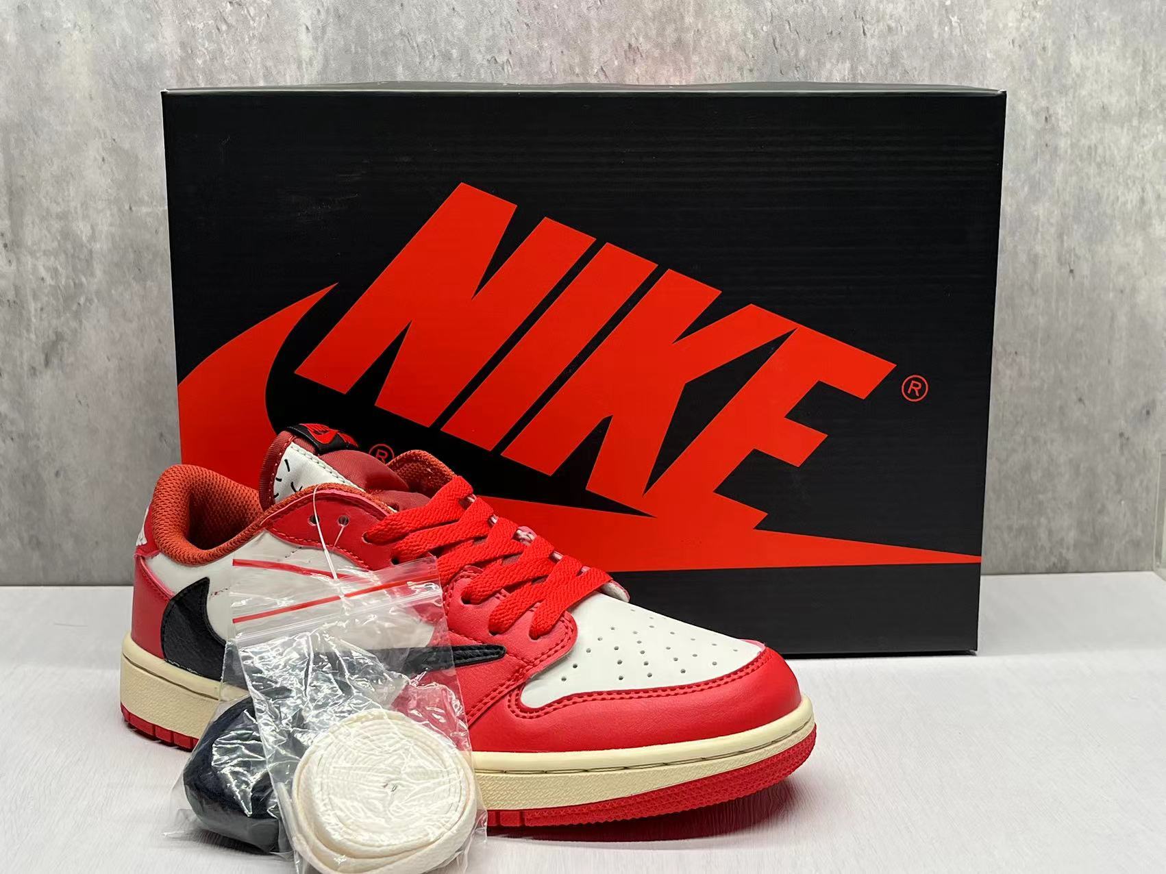 AJ1D Reverse Swoosh36 47.5