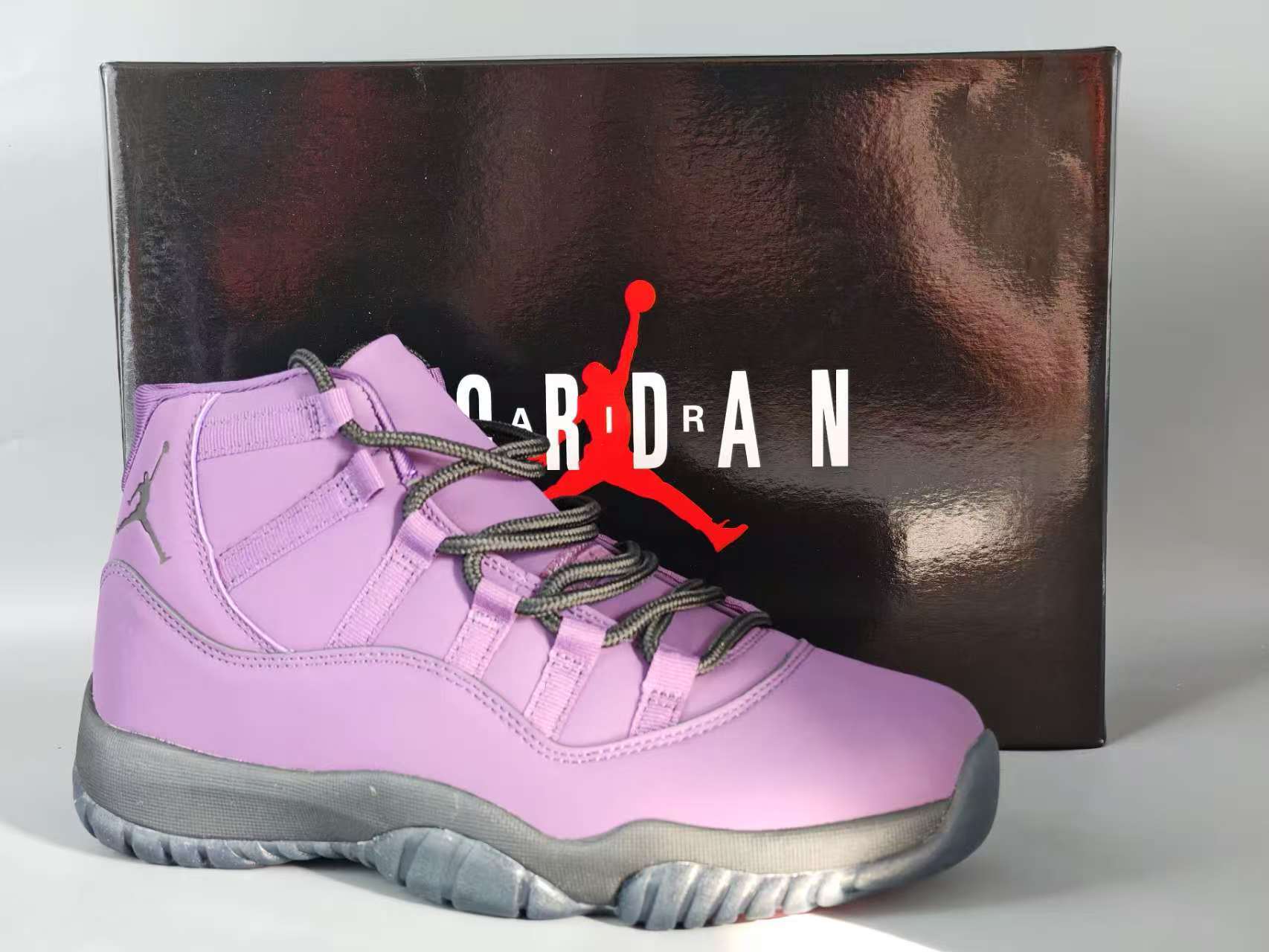 AJ11