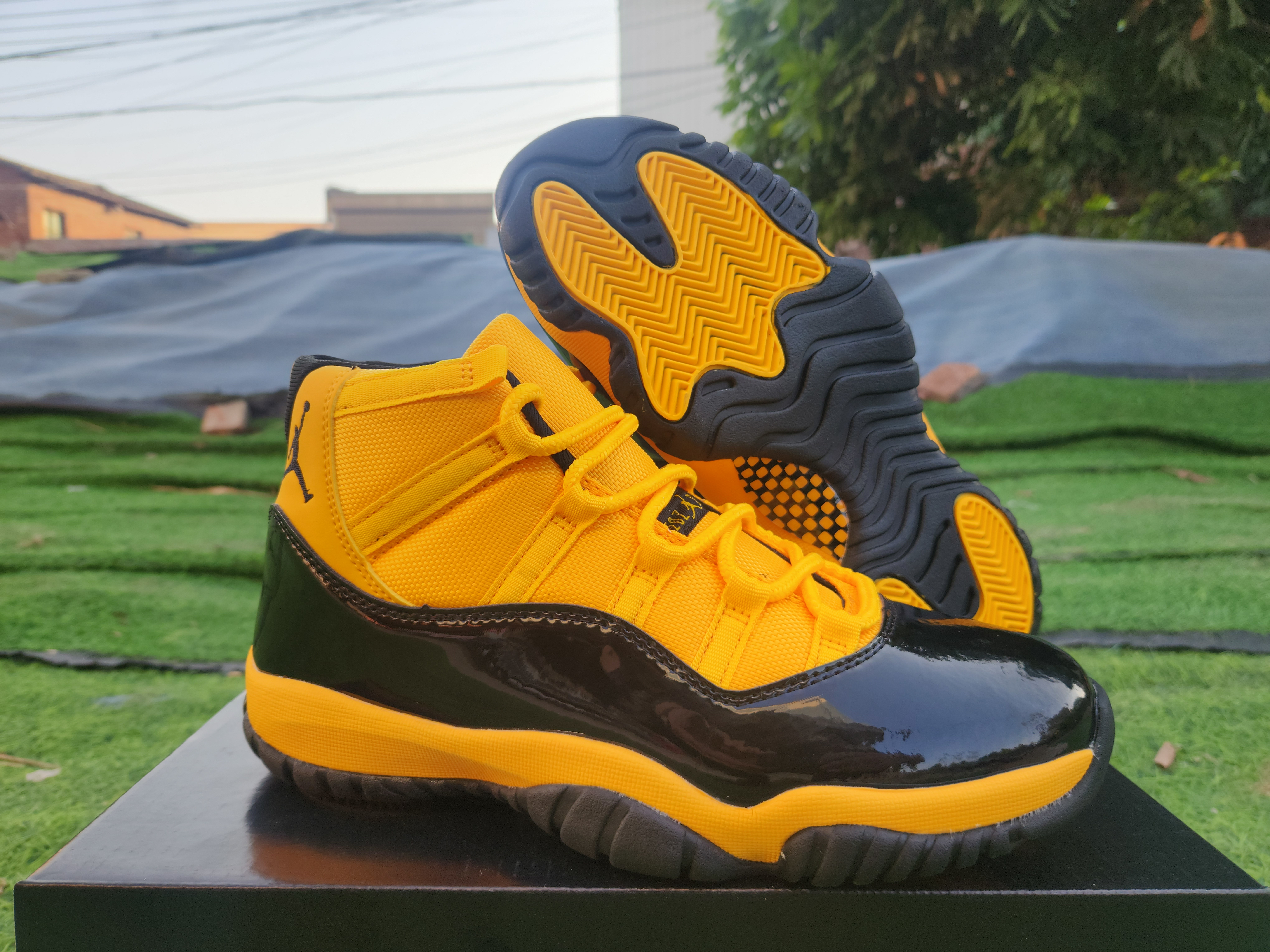 Air Jordan 11 Gen