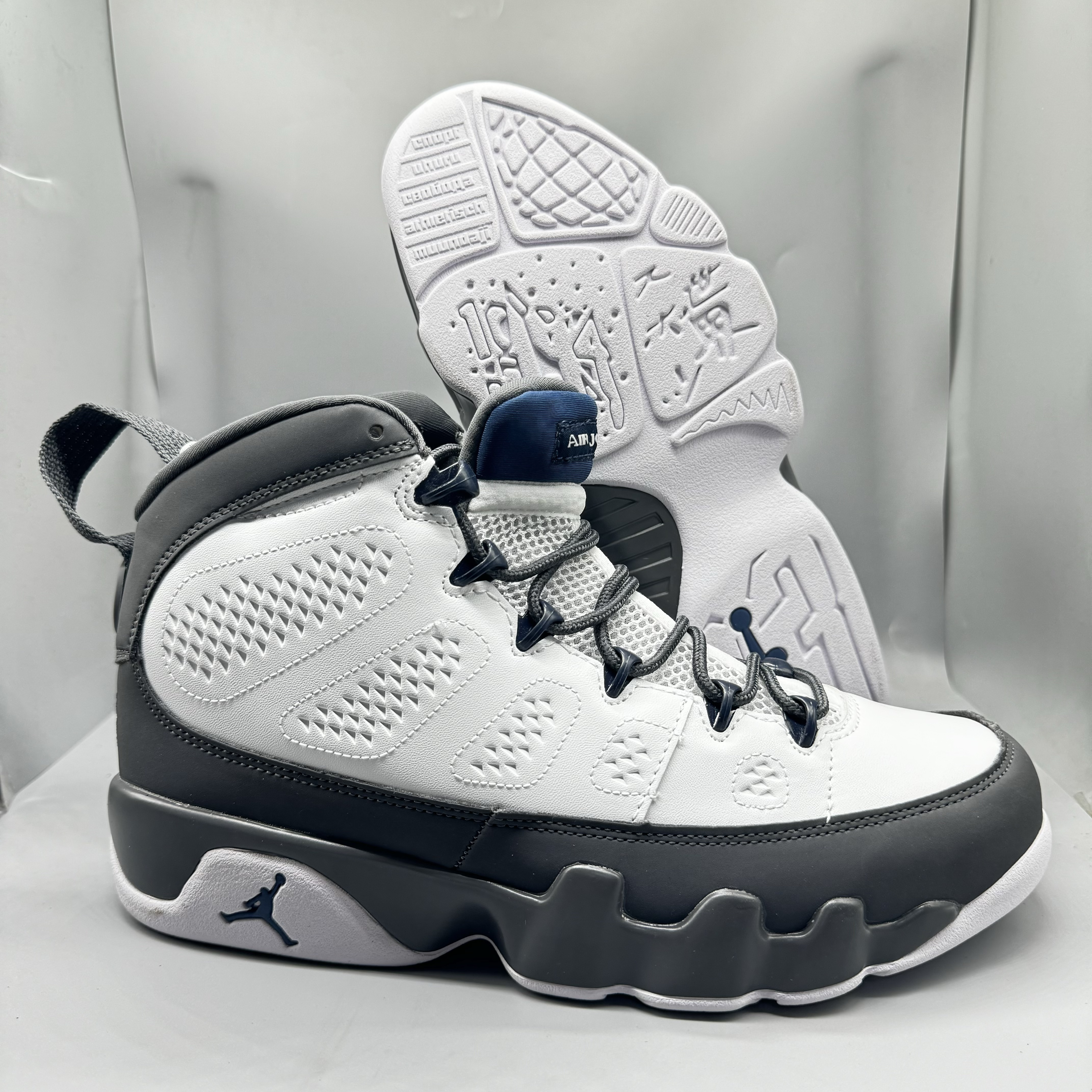 Sneaker
