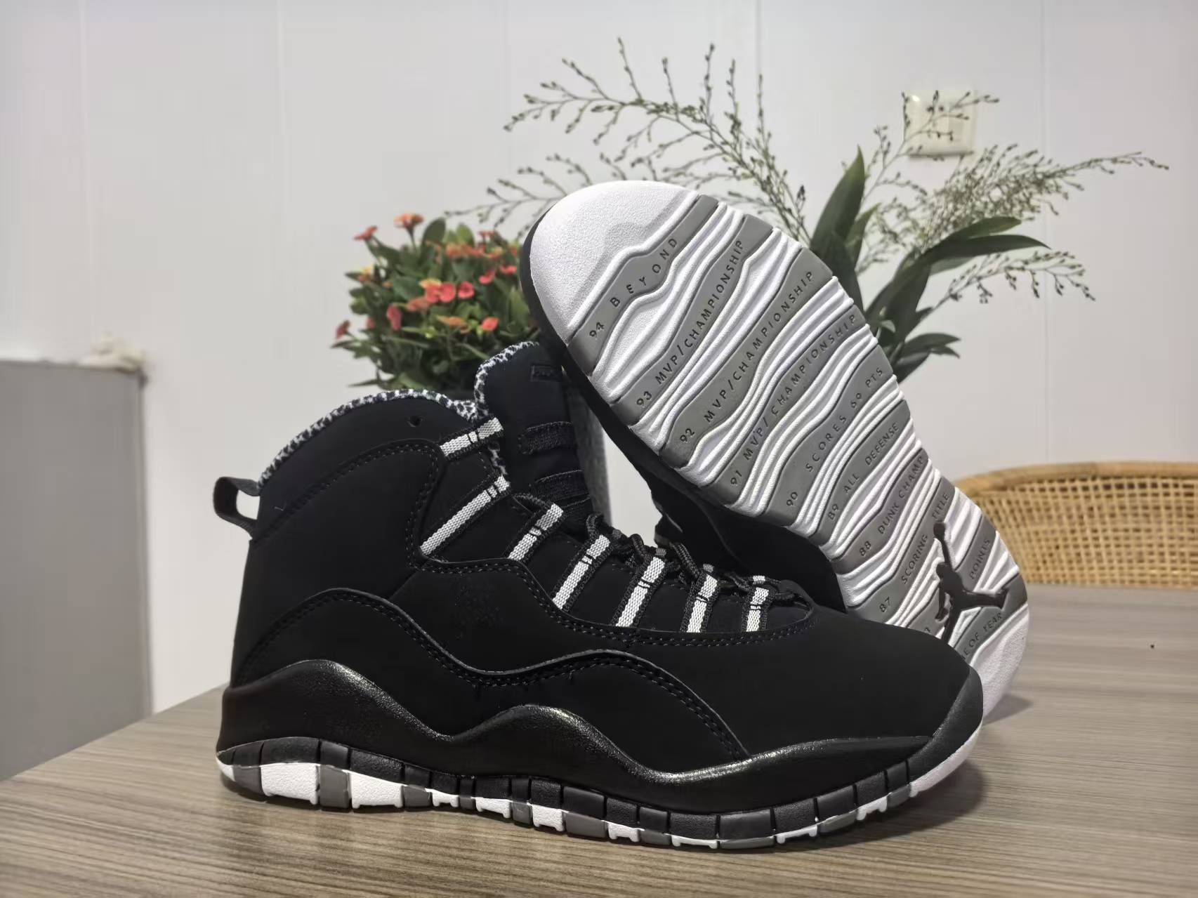 AJ10 40 47 Ships Now