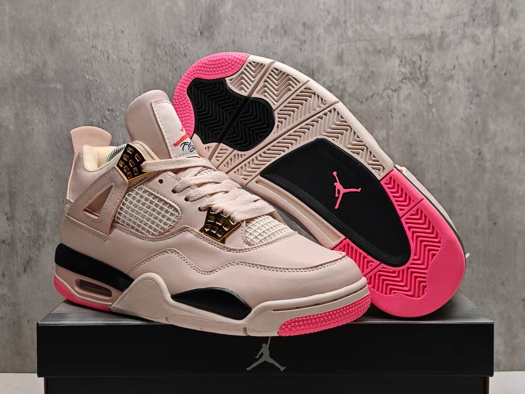 AJ4