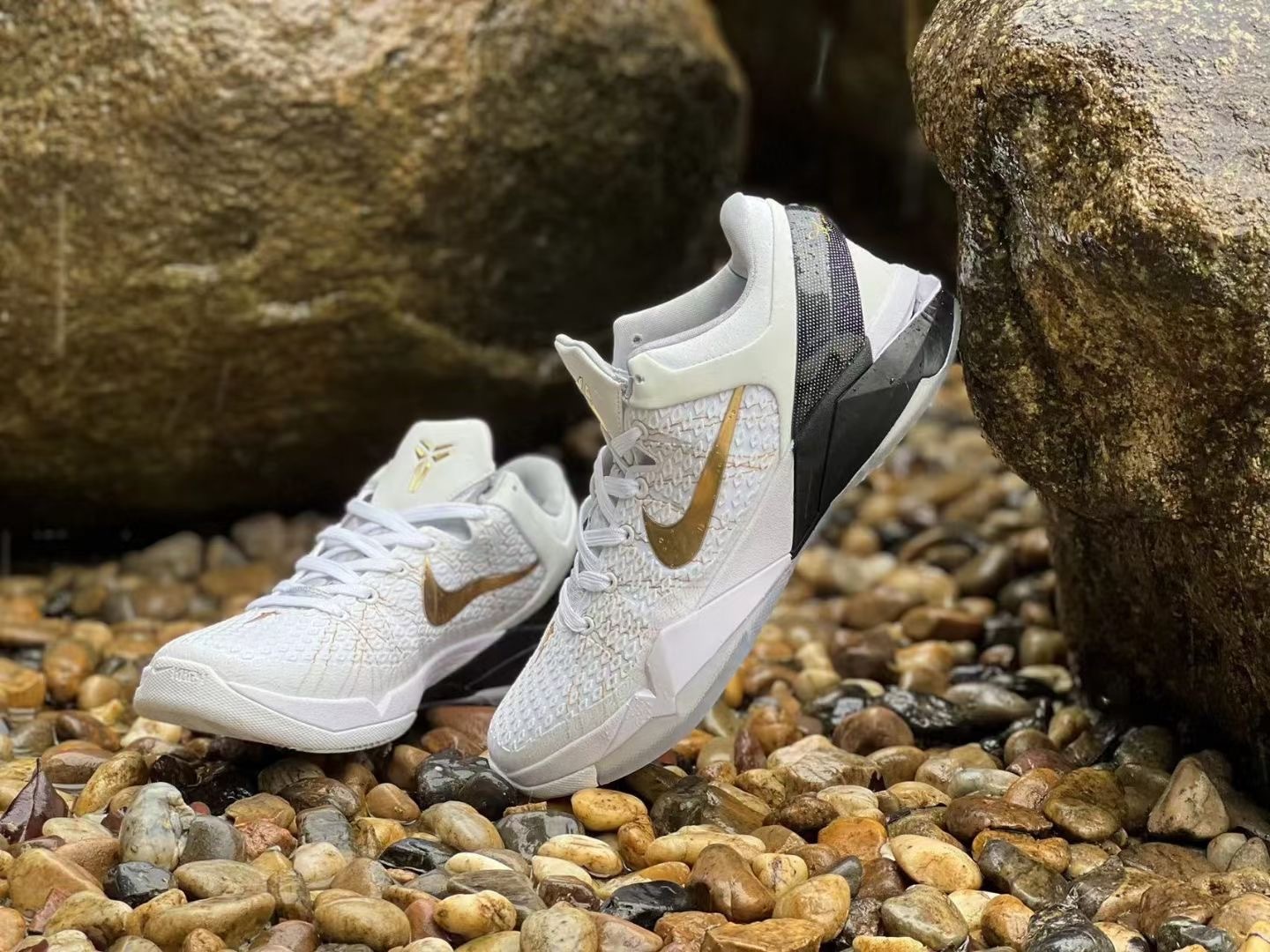 Nike Zoom Kobe 7 Home PerformanceBasketball Shoes