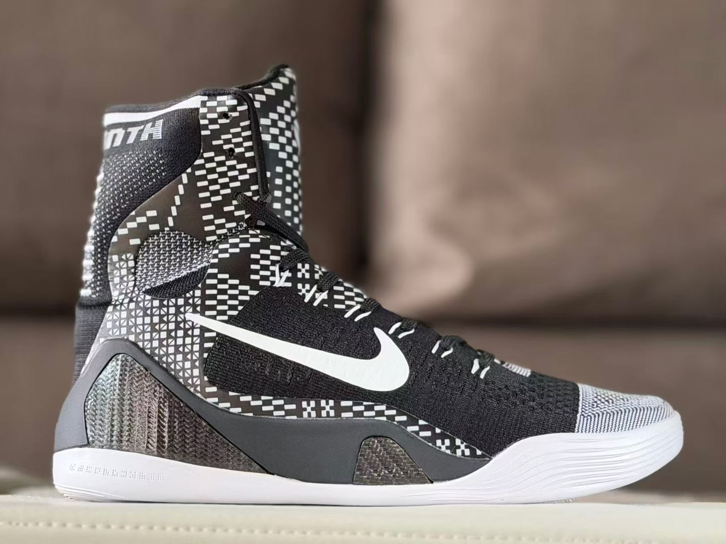 9 High-Top