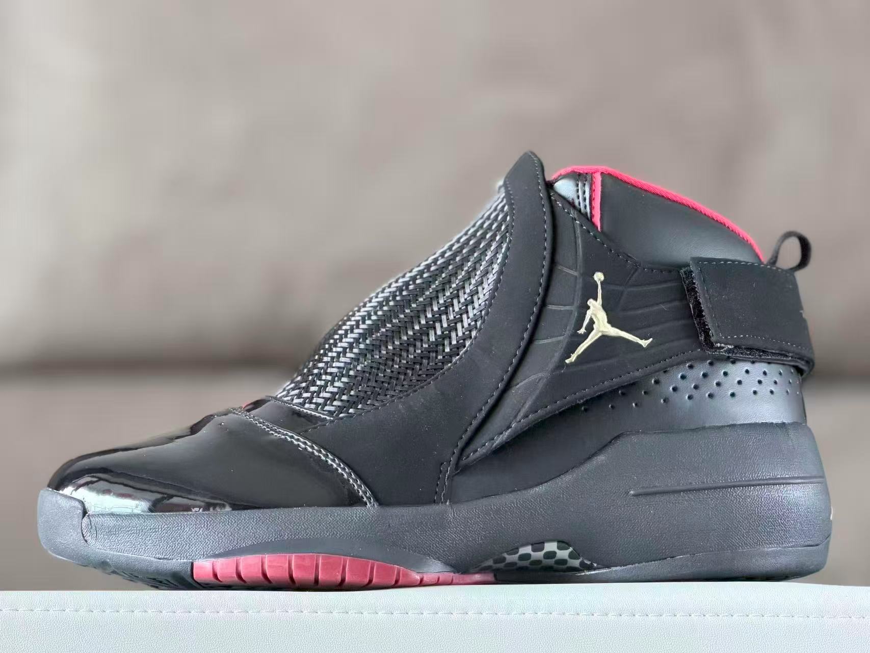 AJ19