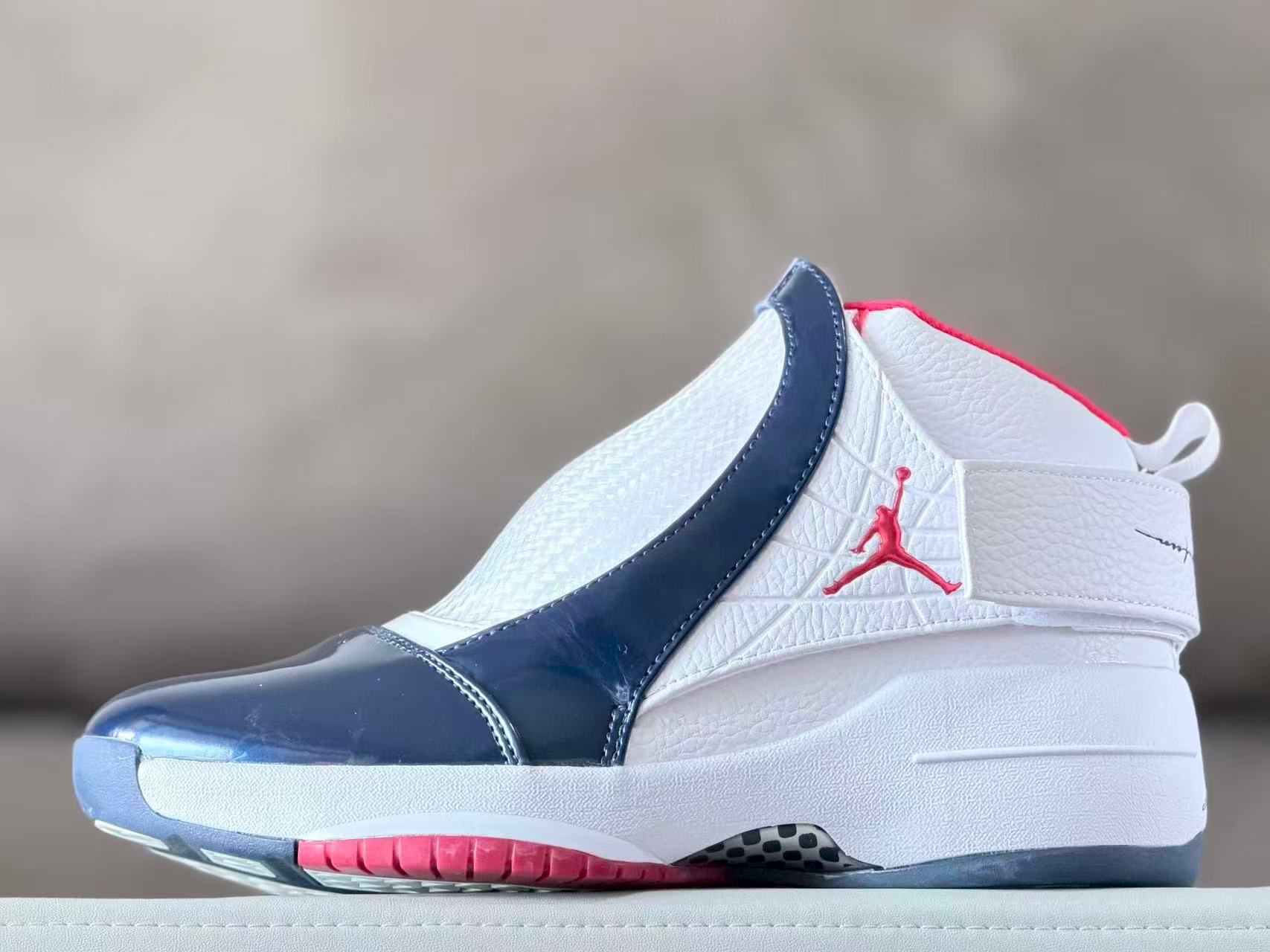 AJ19