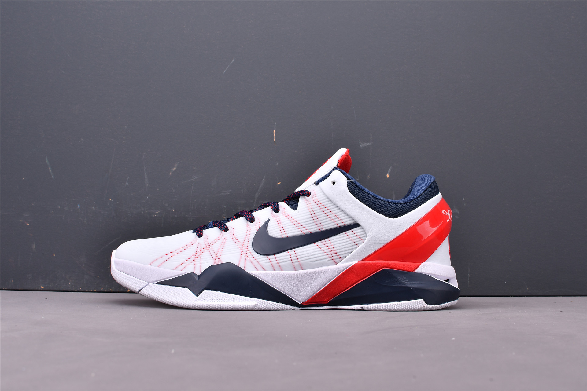 Nike Zoom Kobe 7 Gold Medal PerformanceBasketball Shoes488371