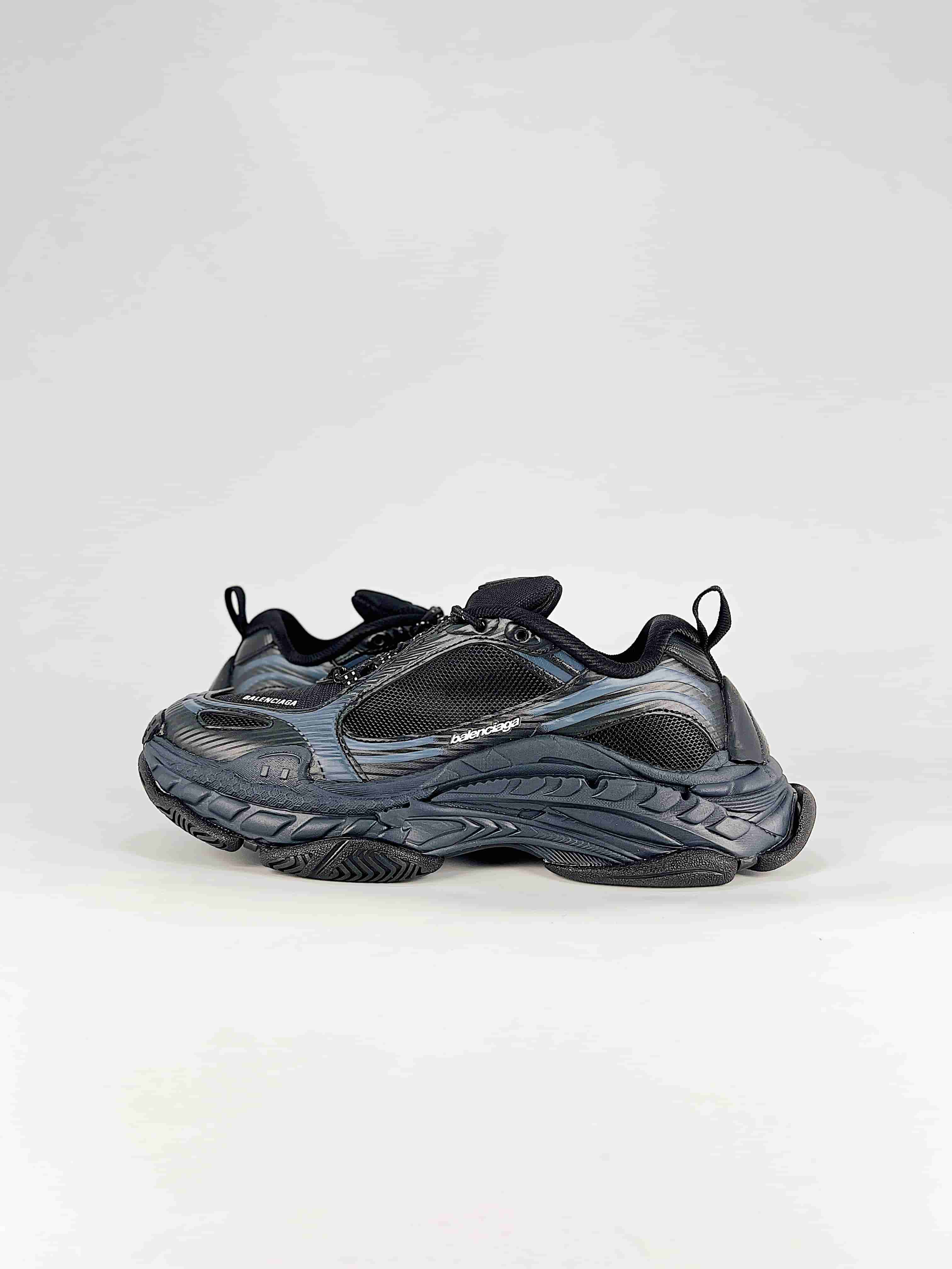 BalenciagaBalenciaga Triple S 2 Platform Style No. 865851 WTRS2 1011