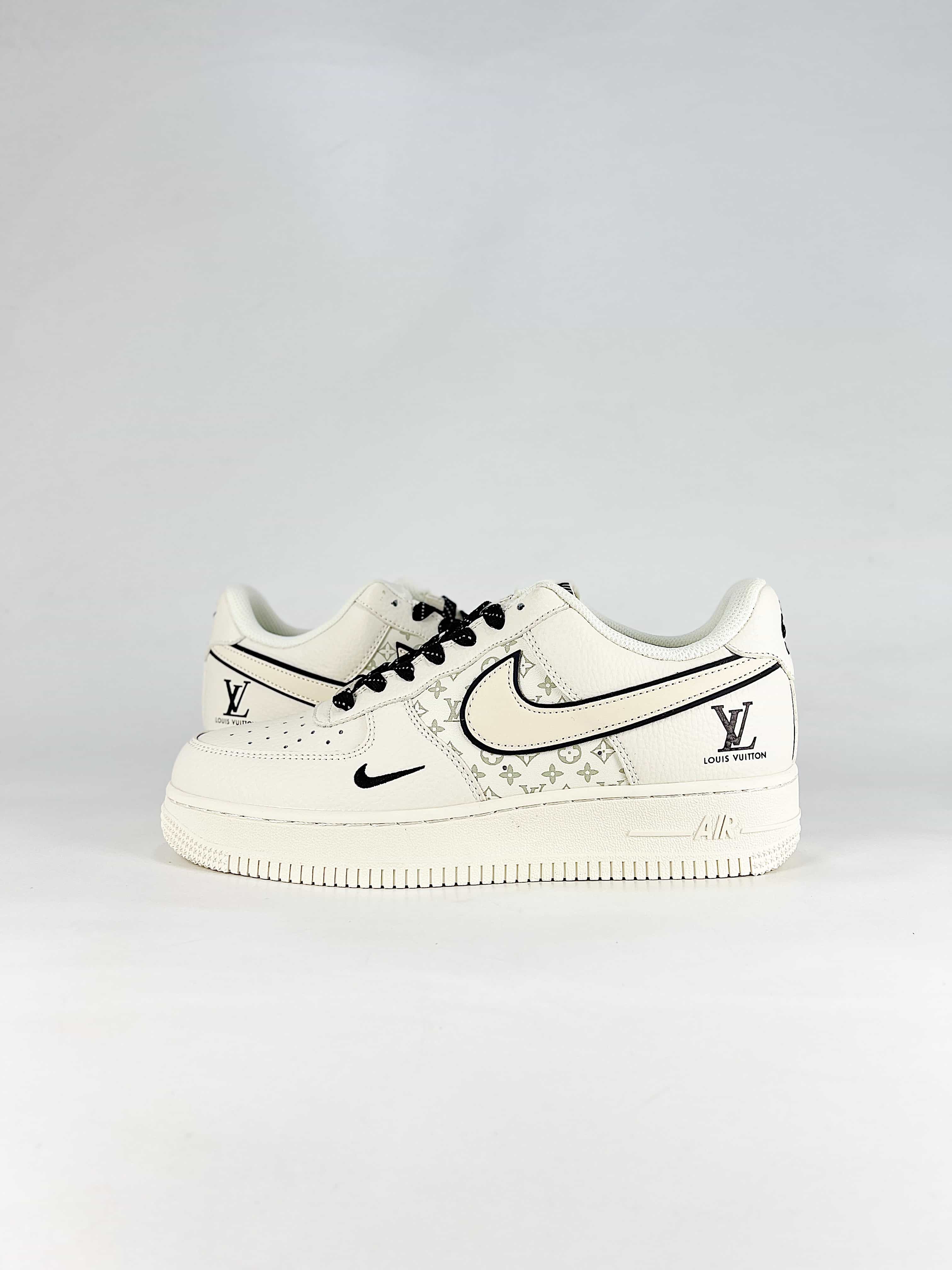 Nike Air Force1 07 low Style No. CS5288 035