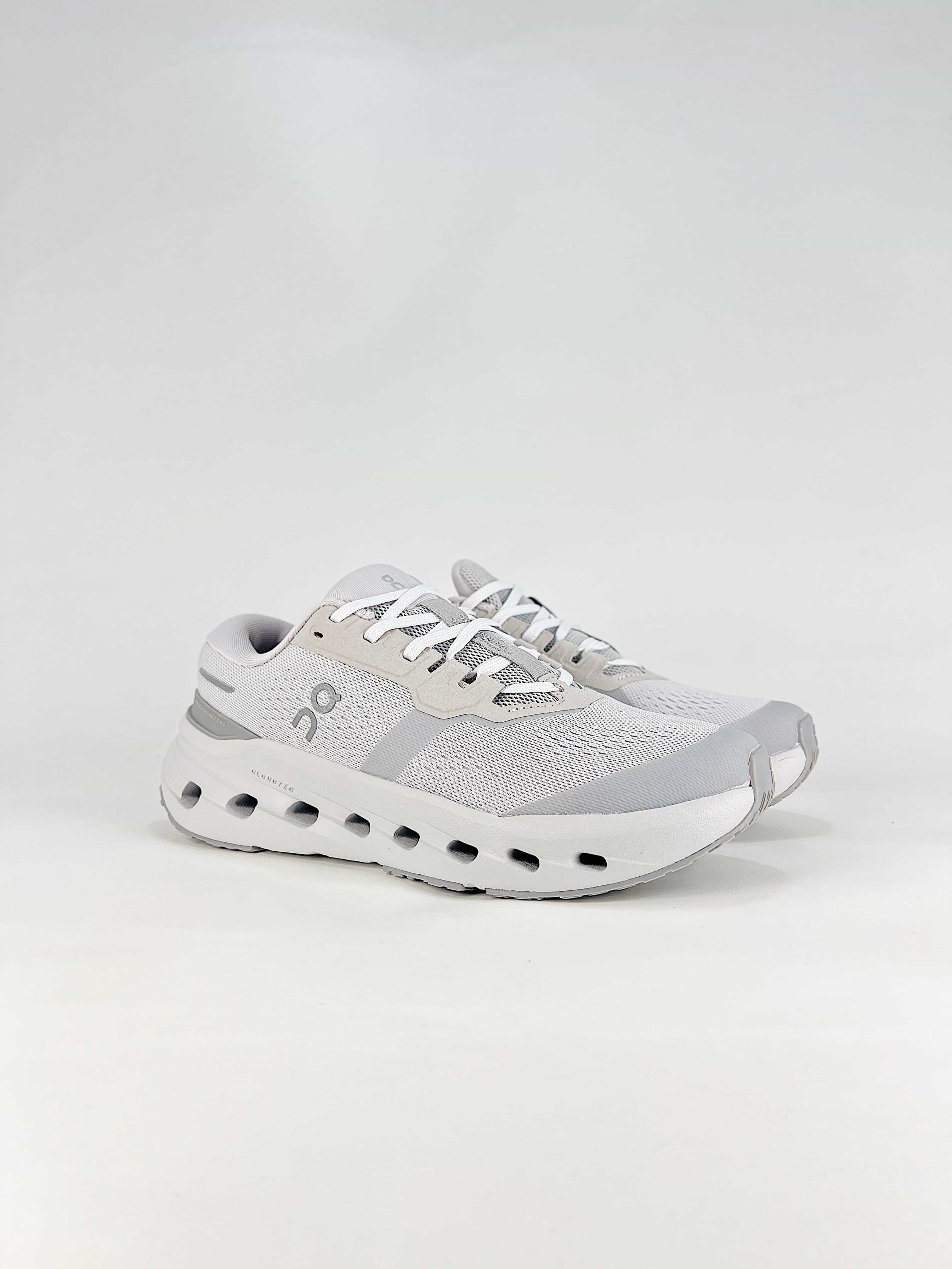 On Running Cloudrunner 3 SeriesLow-Top Comfort