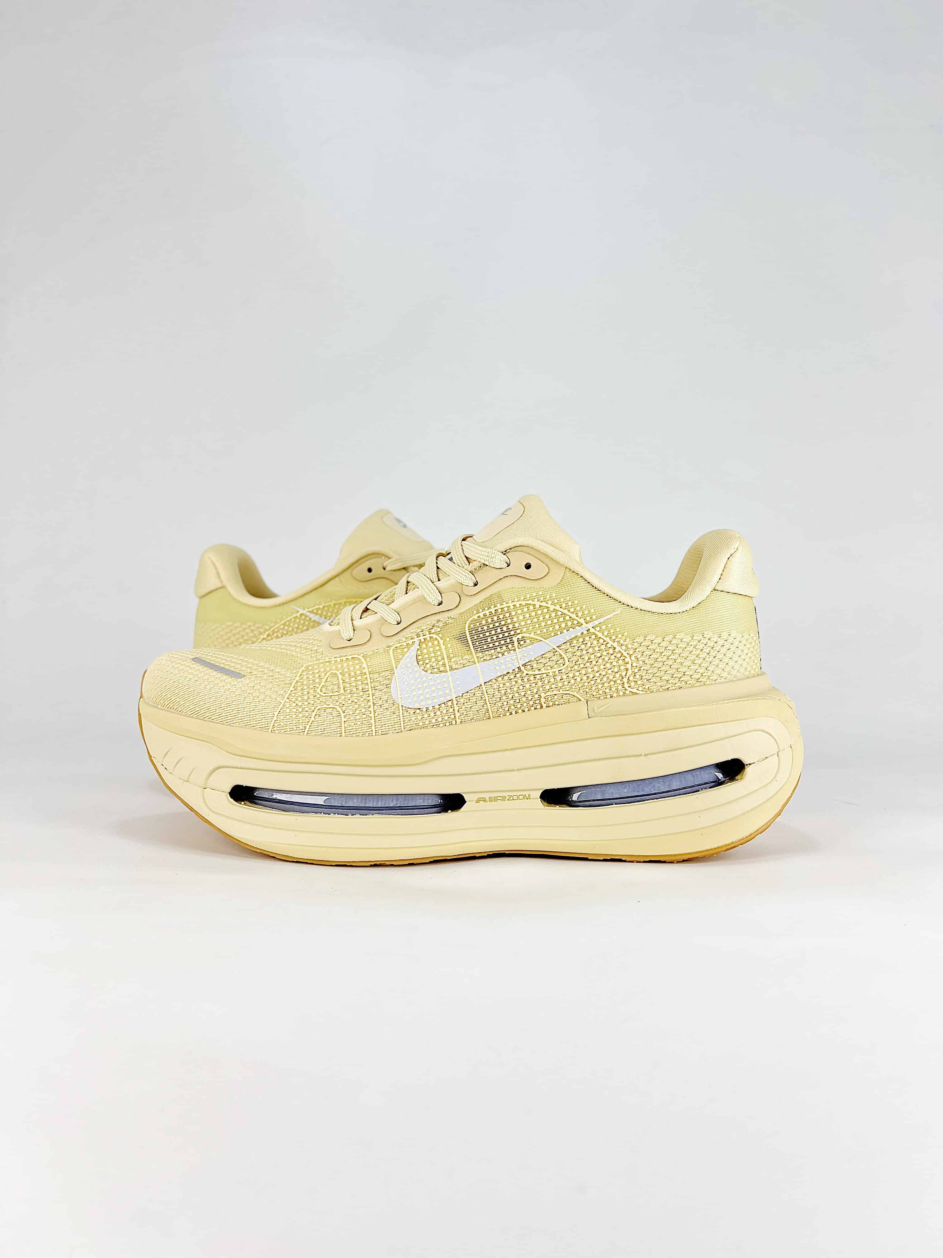 Nike Vomero 19 Premium ClassicVersatile Style No. IM8334 200