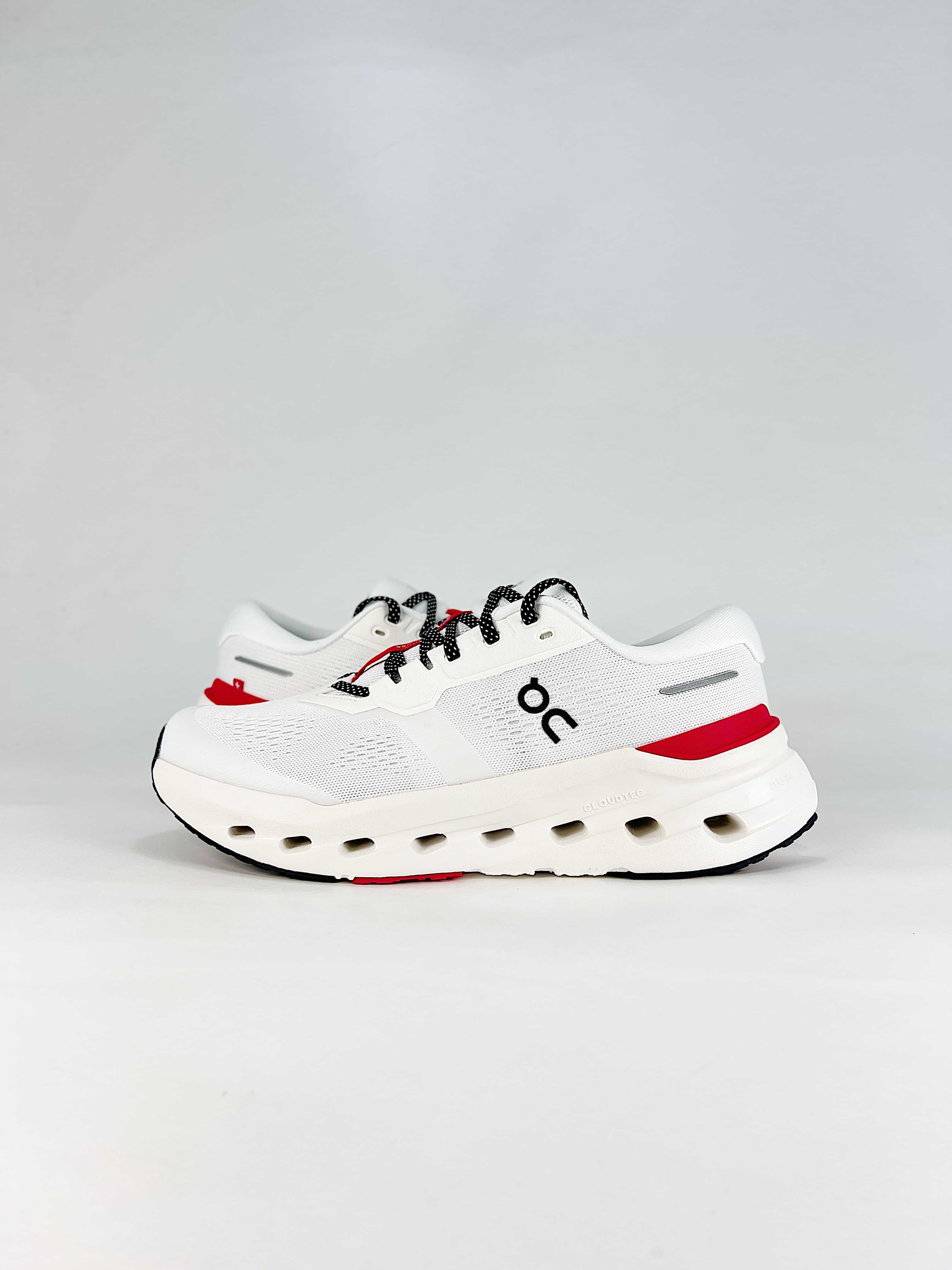 Cloudrunner 3 Series Style No. MG10074351