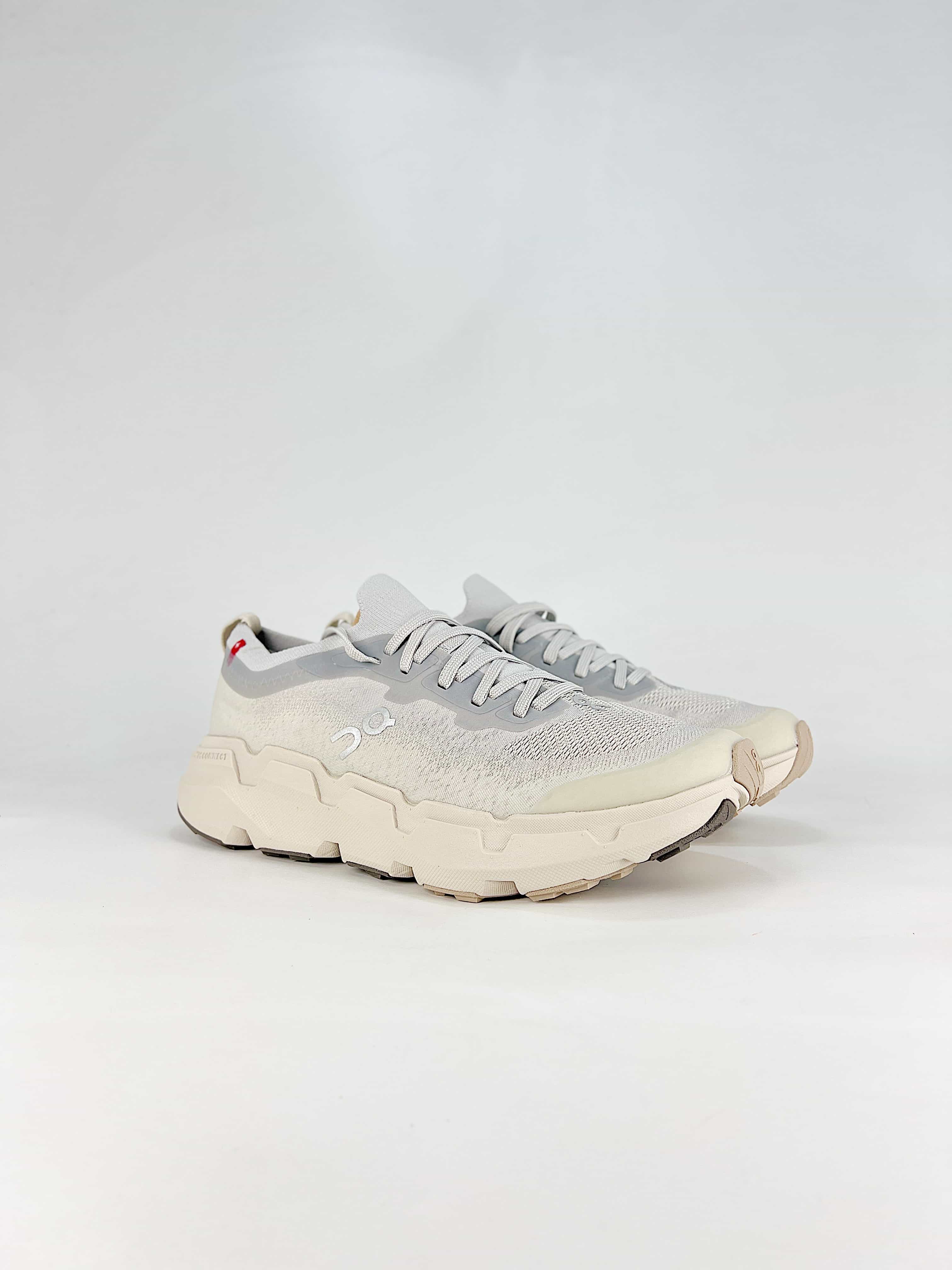 On cloudsoma Comfort Running Shoes