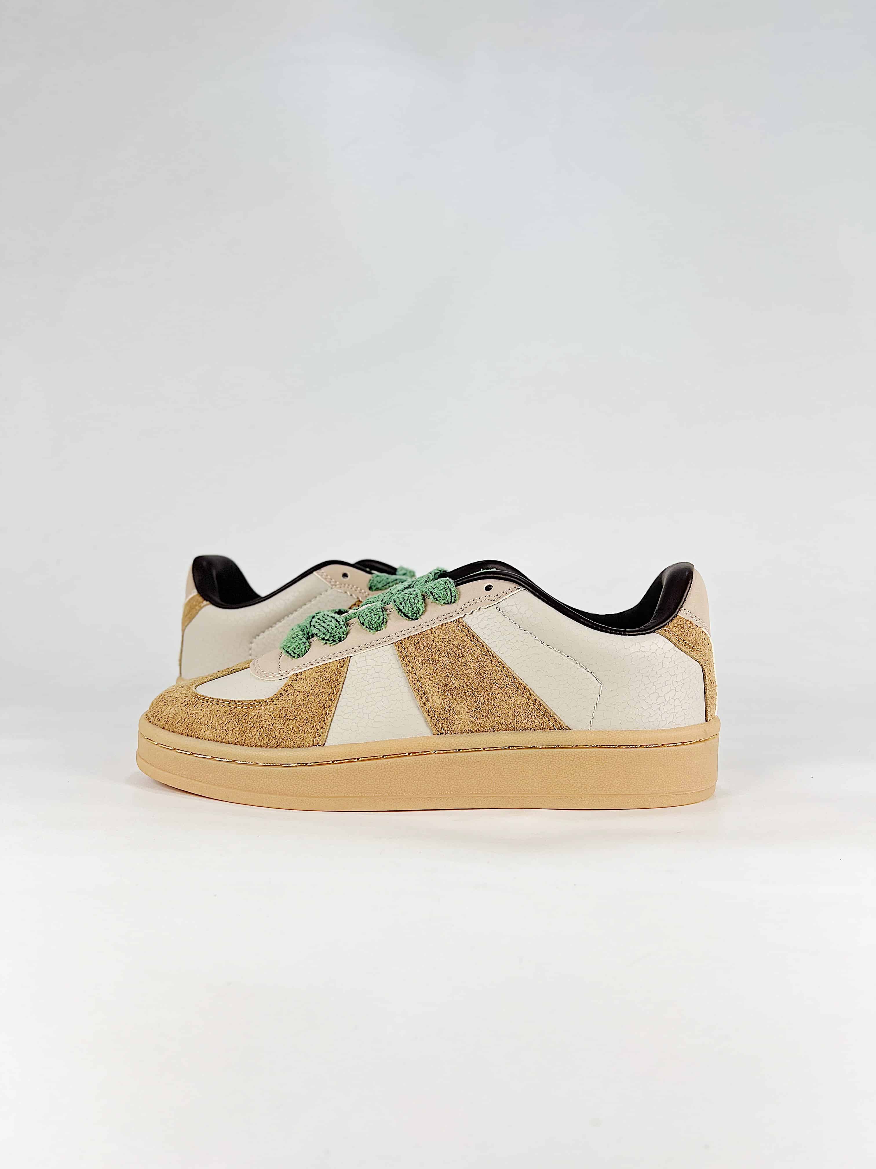 adidas originals WhitakerStyle No. KK0183