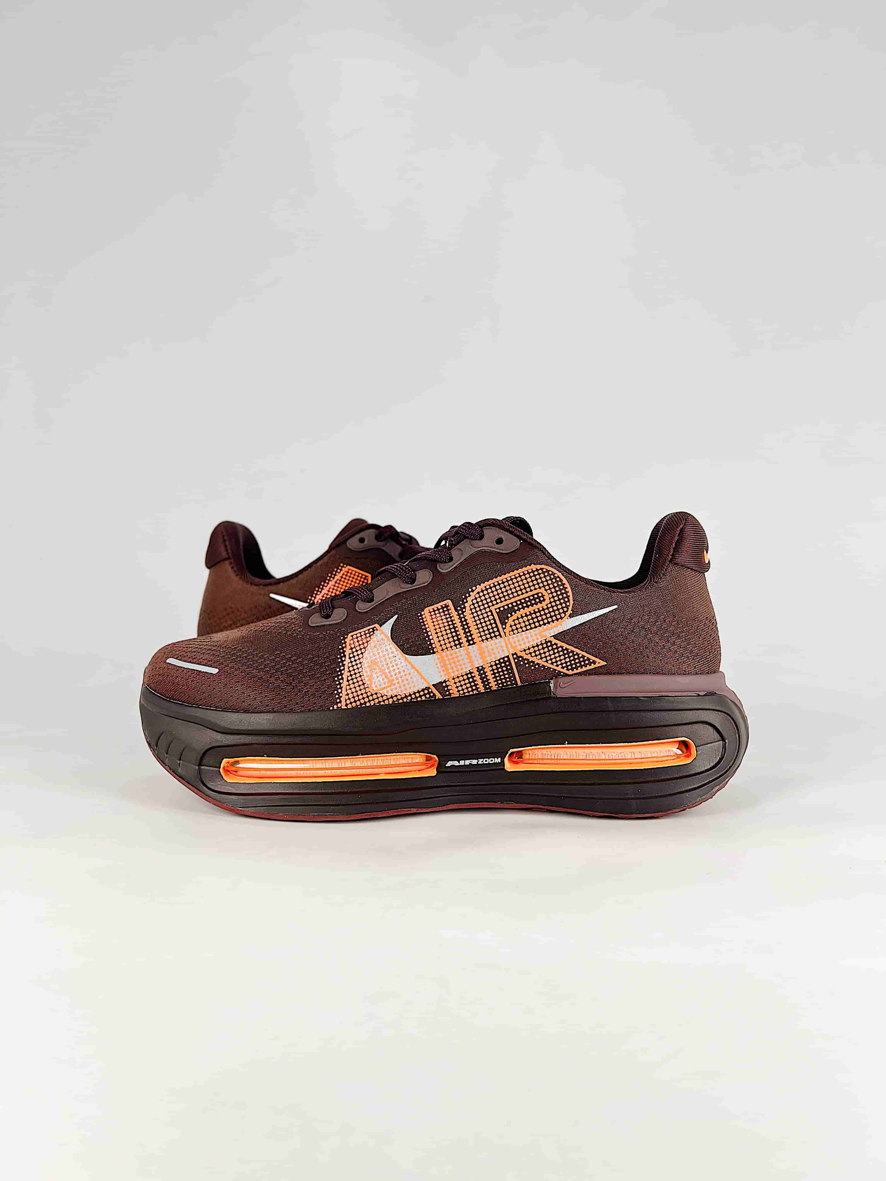 Nike Vomero 19 Premium ClassicVersatile Style No. IQ7314 200
