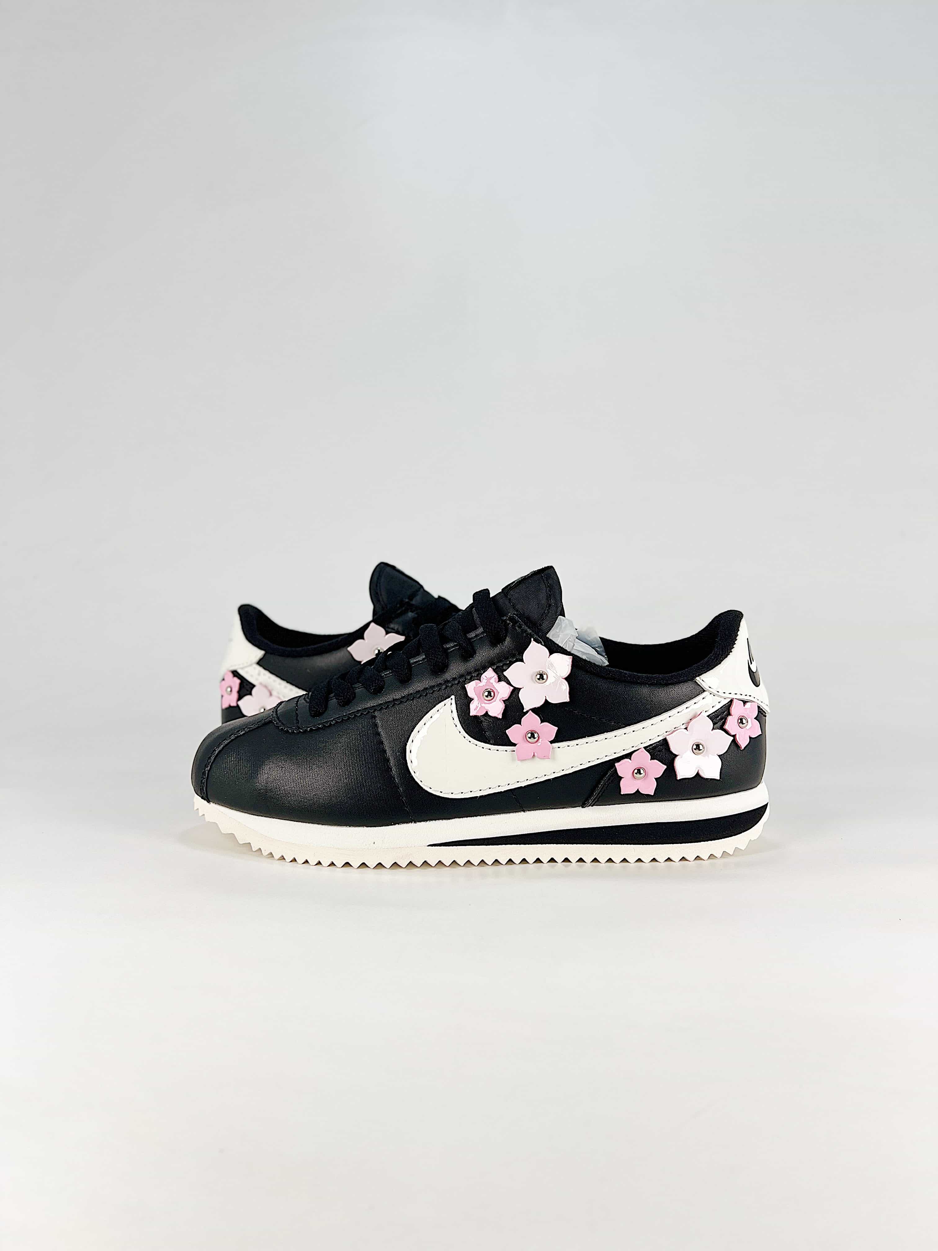 W Nike CORTEZNew Colorway Classic Casual Style No. IV5675 001