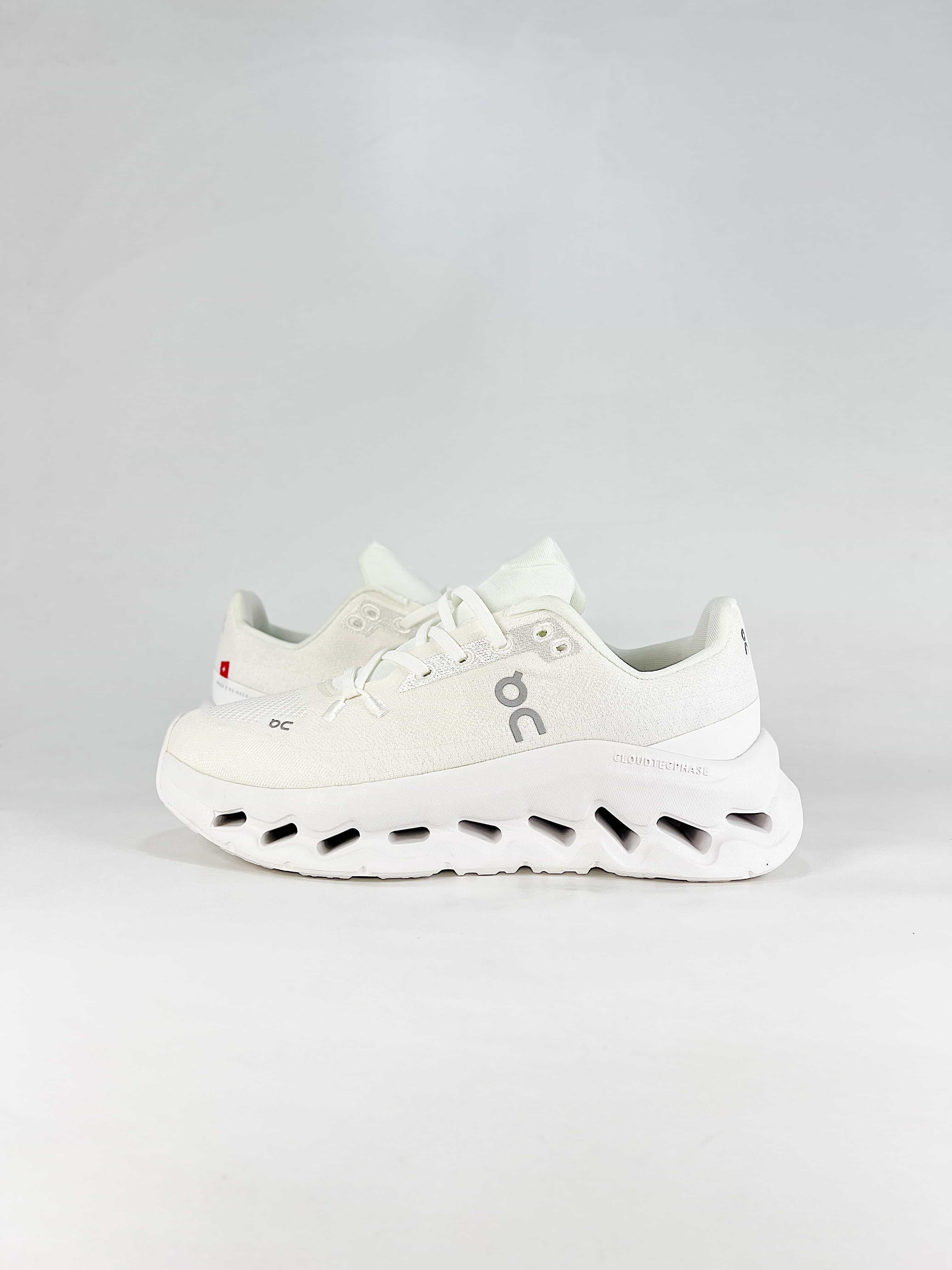 Cloudtilt Brand New Sneakers Style No. 3 WE10130264