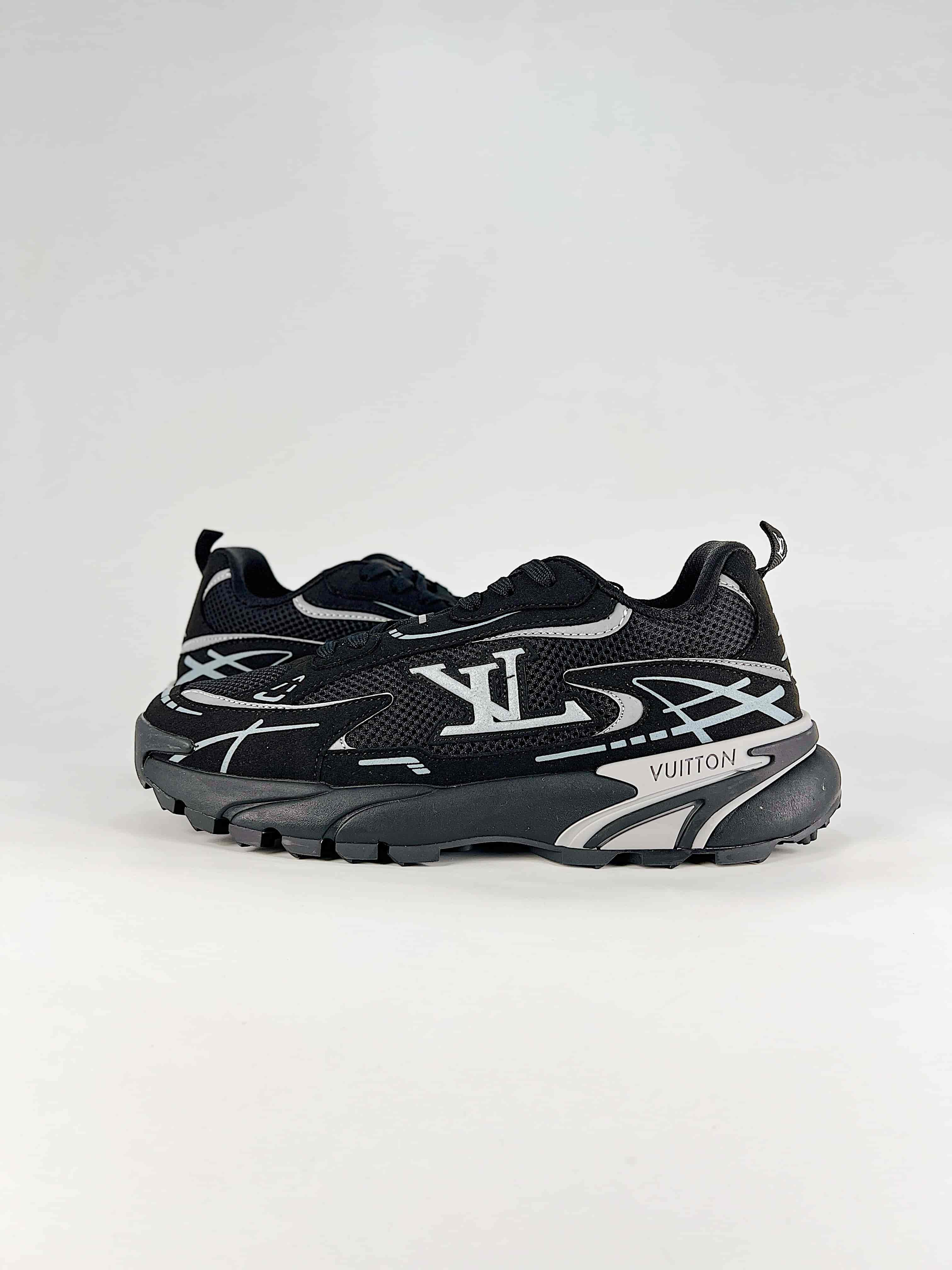 LOUIS VUITTON Tatic Runner