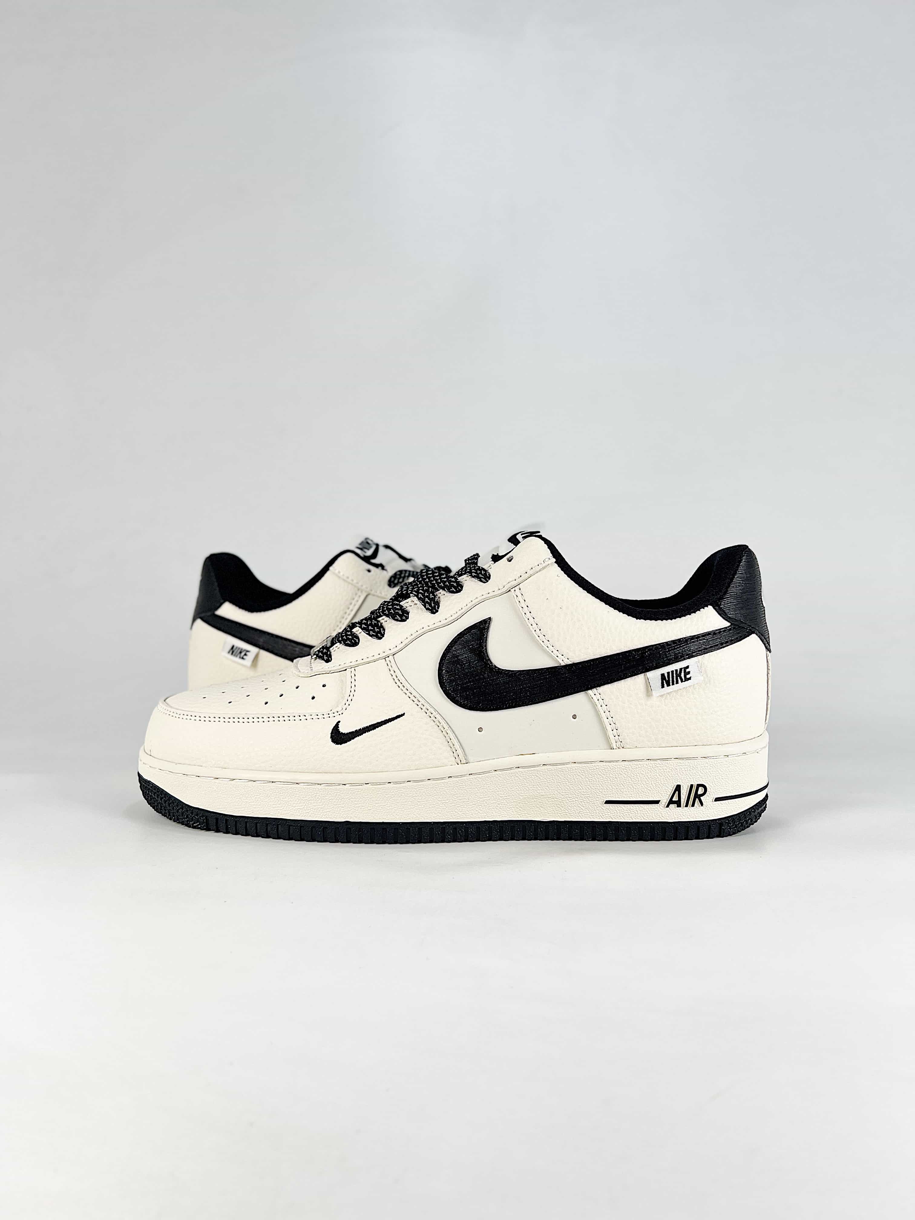 Nike Air Force1 07 low Custom Style No. SM6668 105