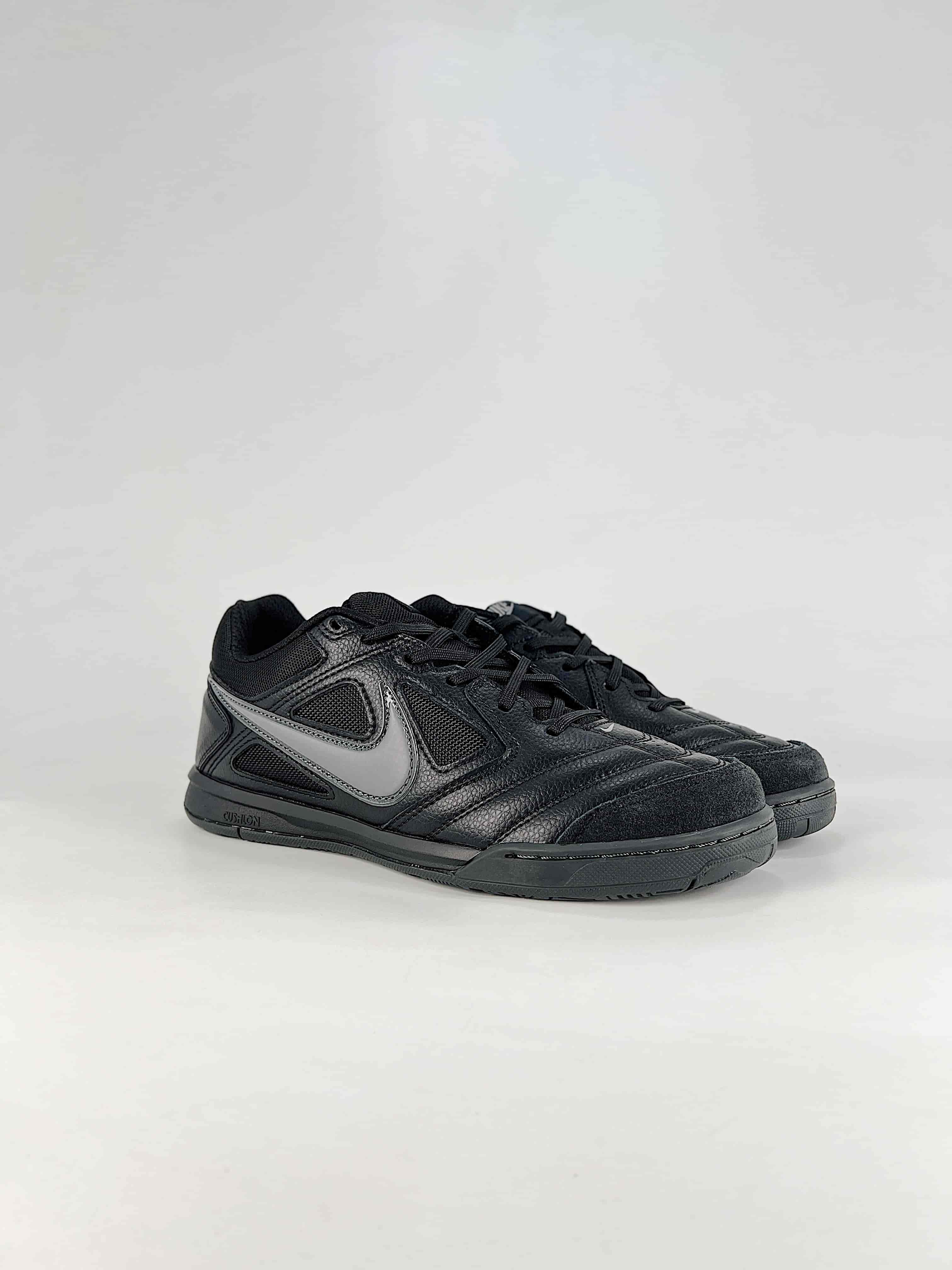 Nike GatoSeries Sports Comfort Sneaker