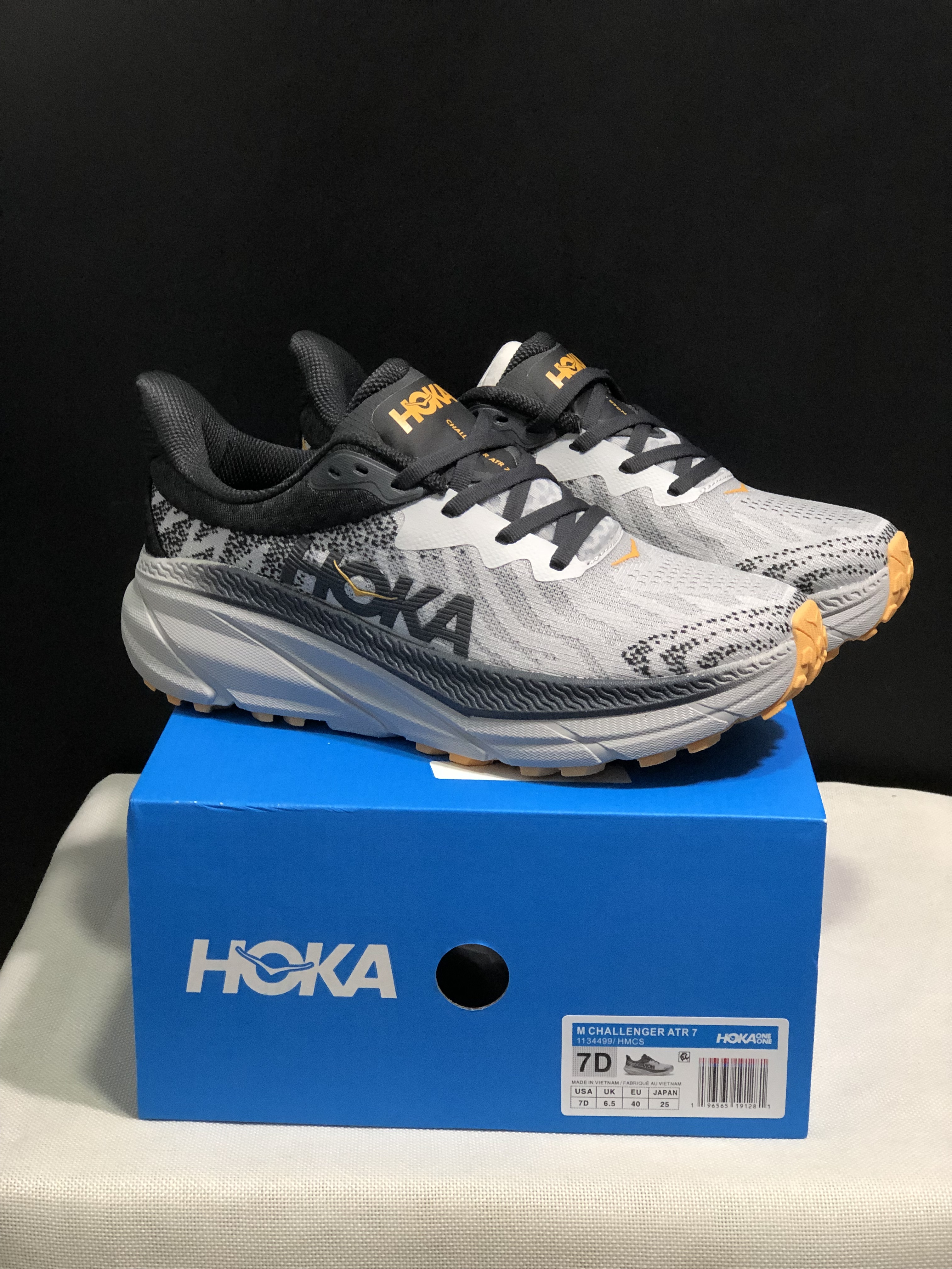 HOKA One Challenger 7