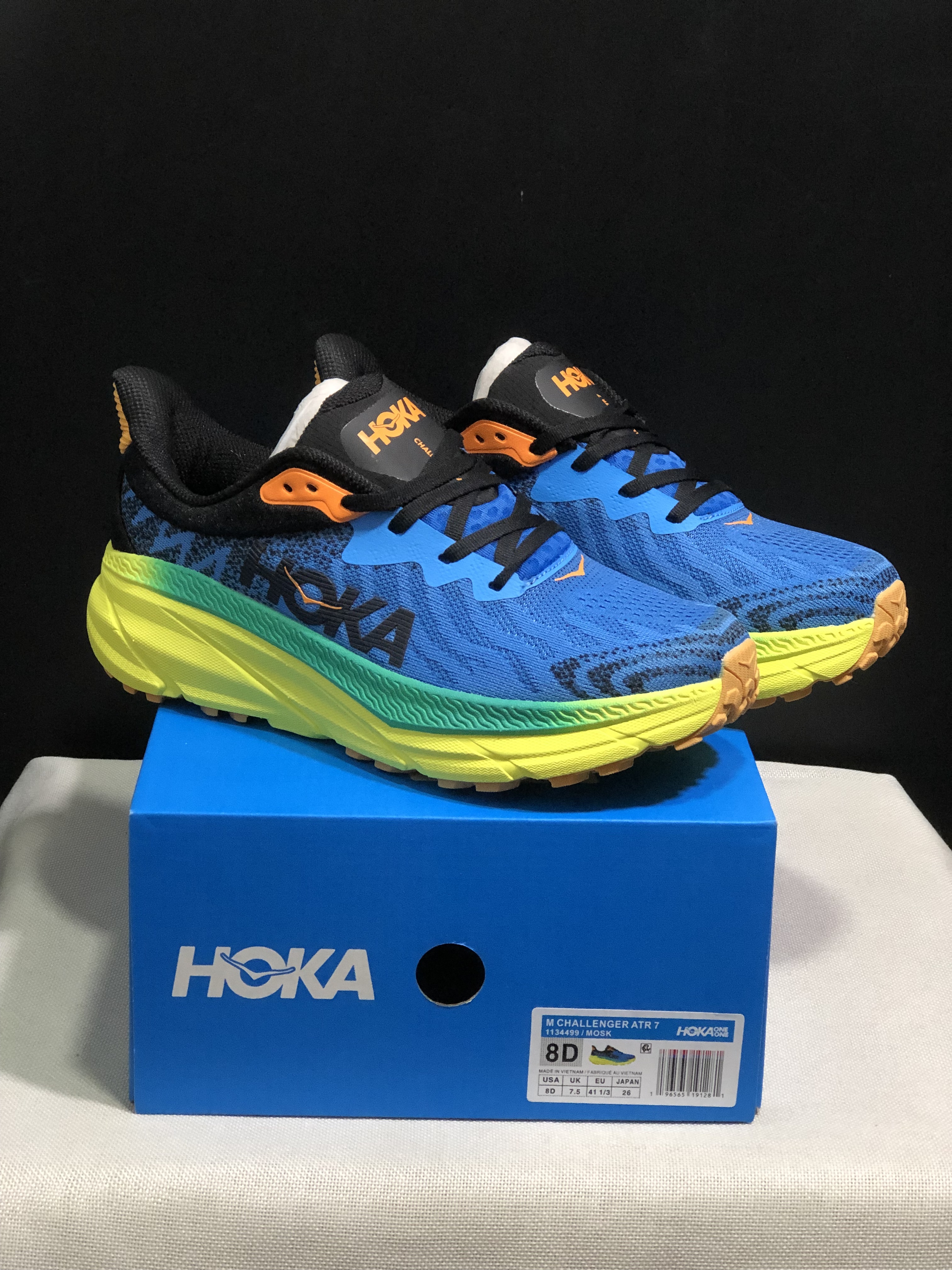 HOKA One Challenger 7