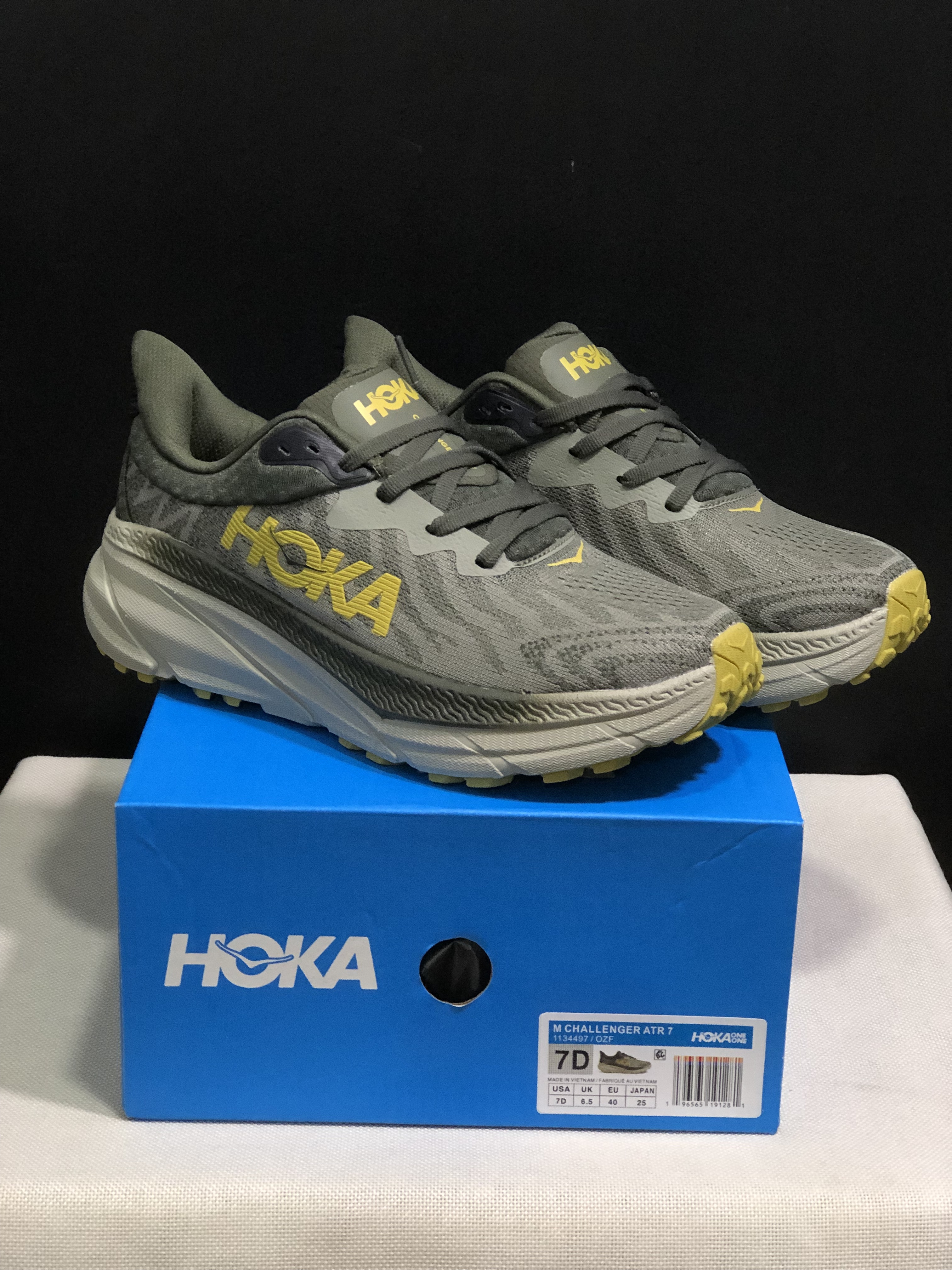 HOKA One Challenger 7