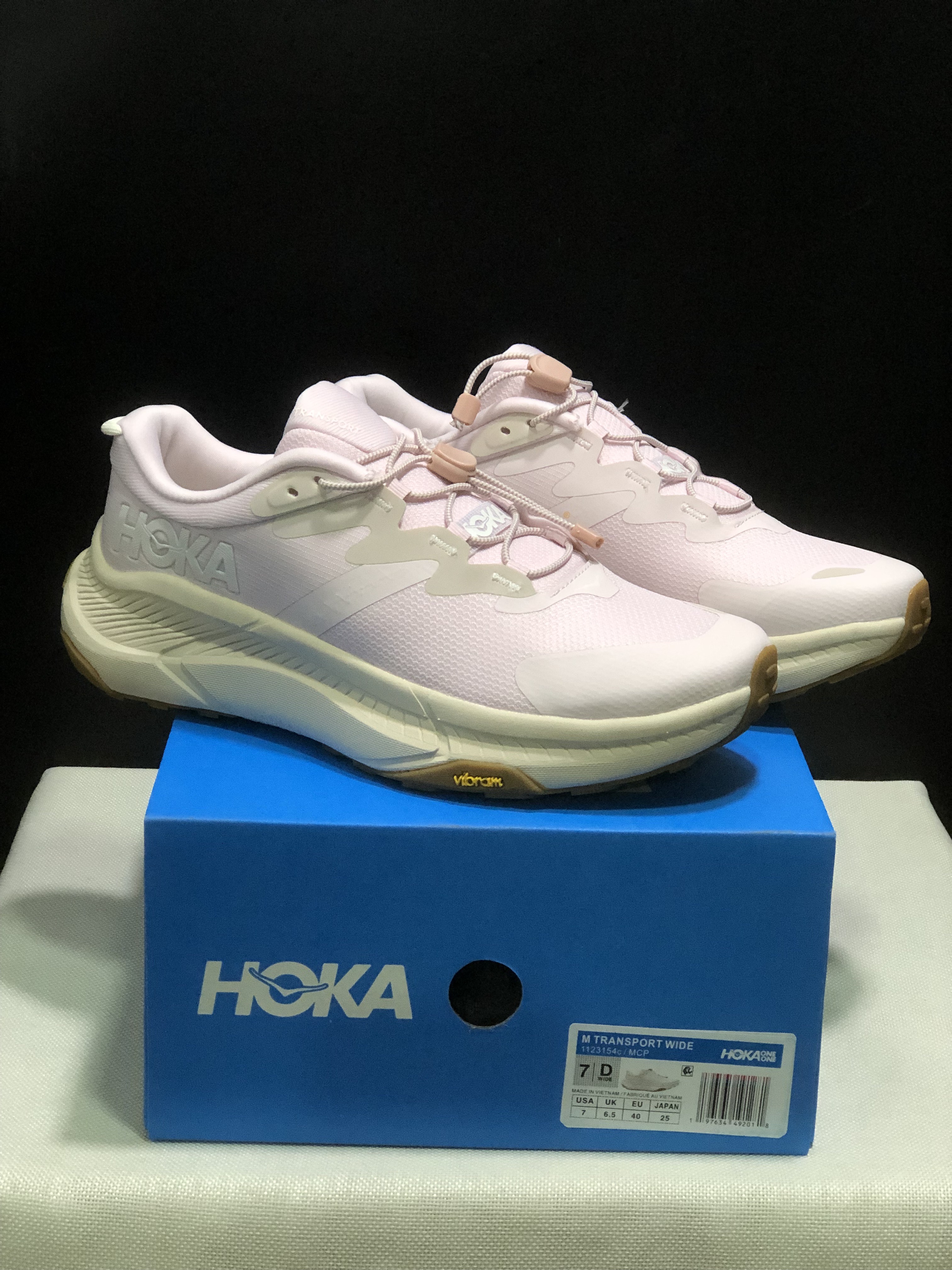 HOKA One One Transport