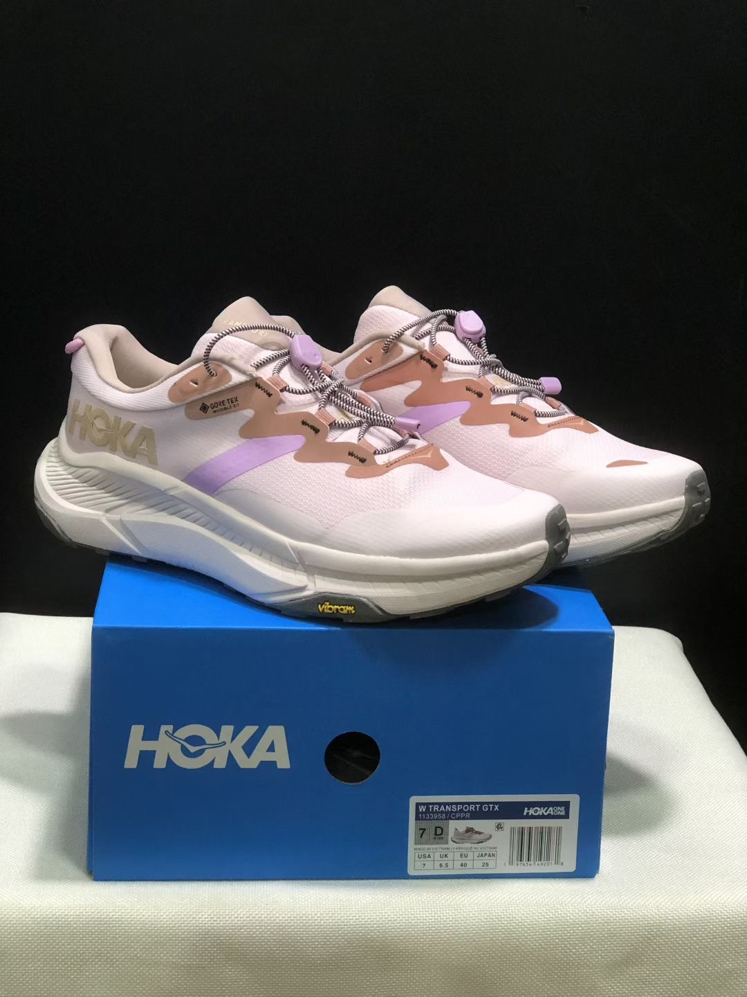 HOKA One One Transport