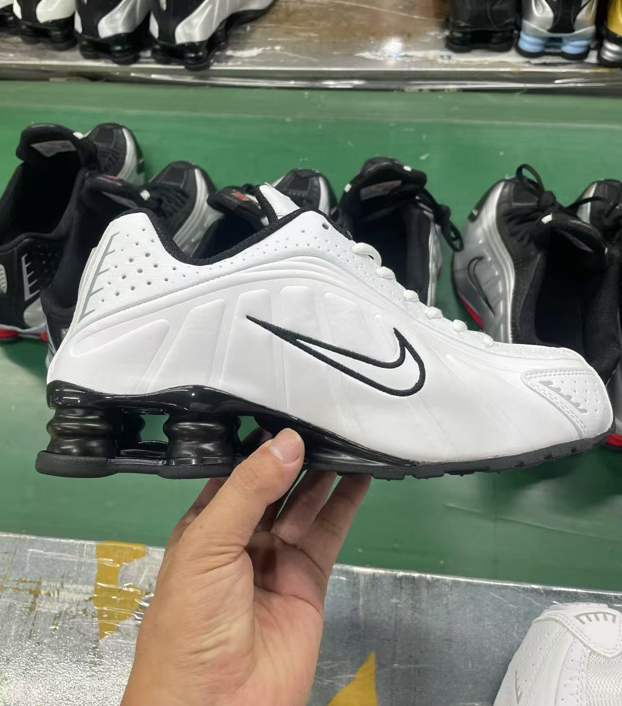 Nike Shox R4 36-45