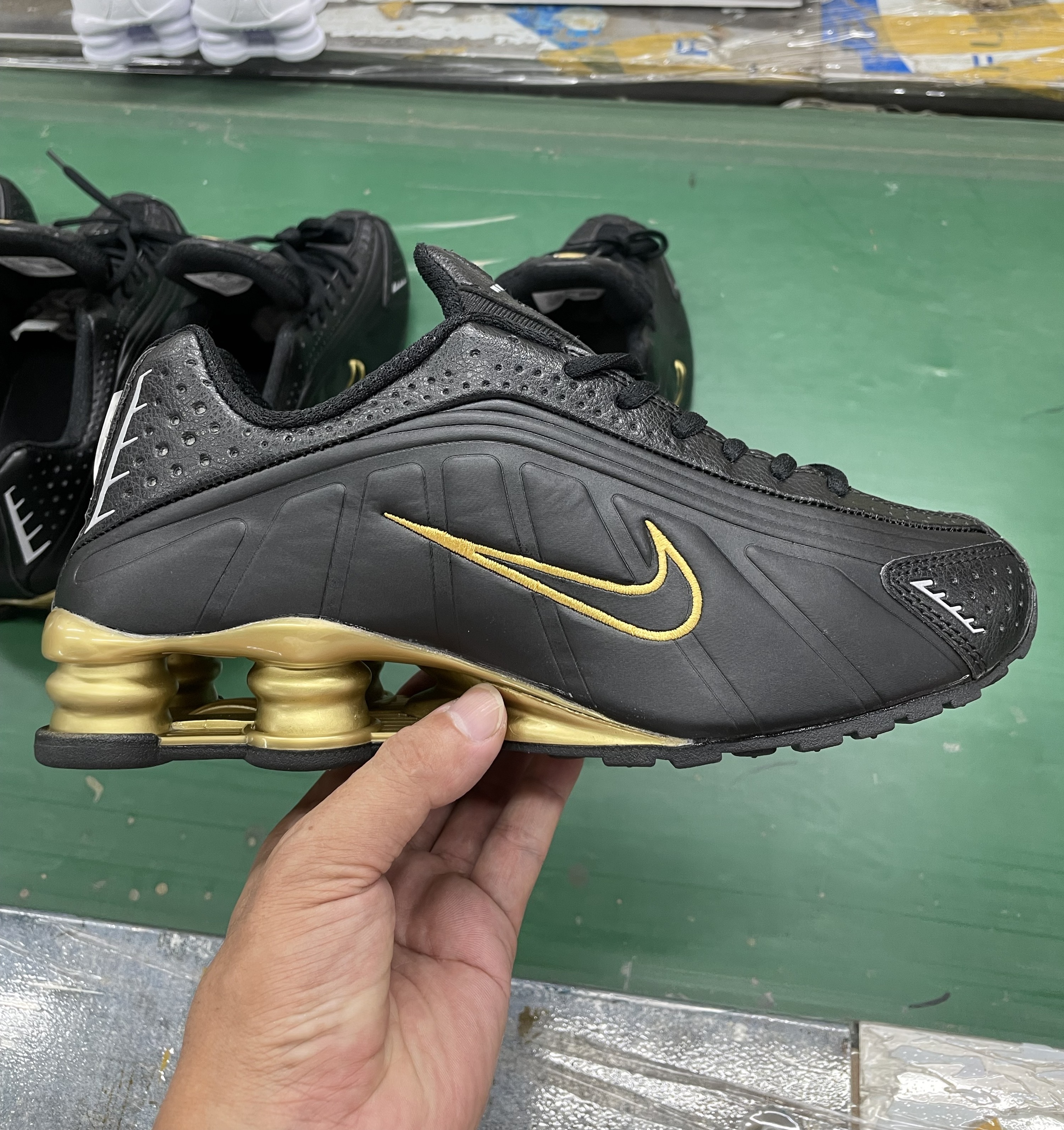 Nike Shox R4 36-45
