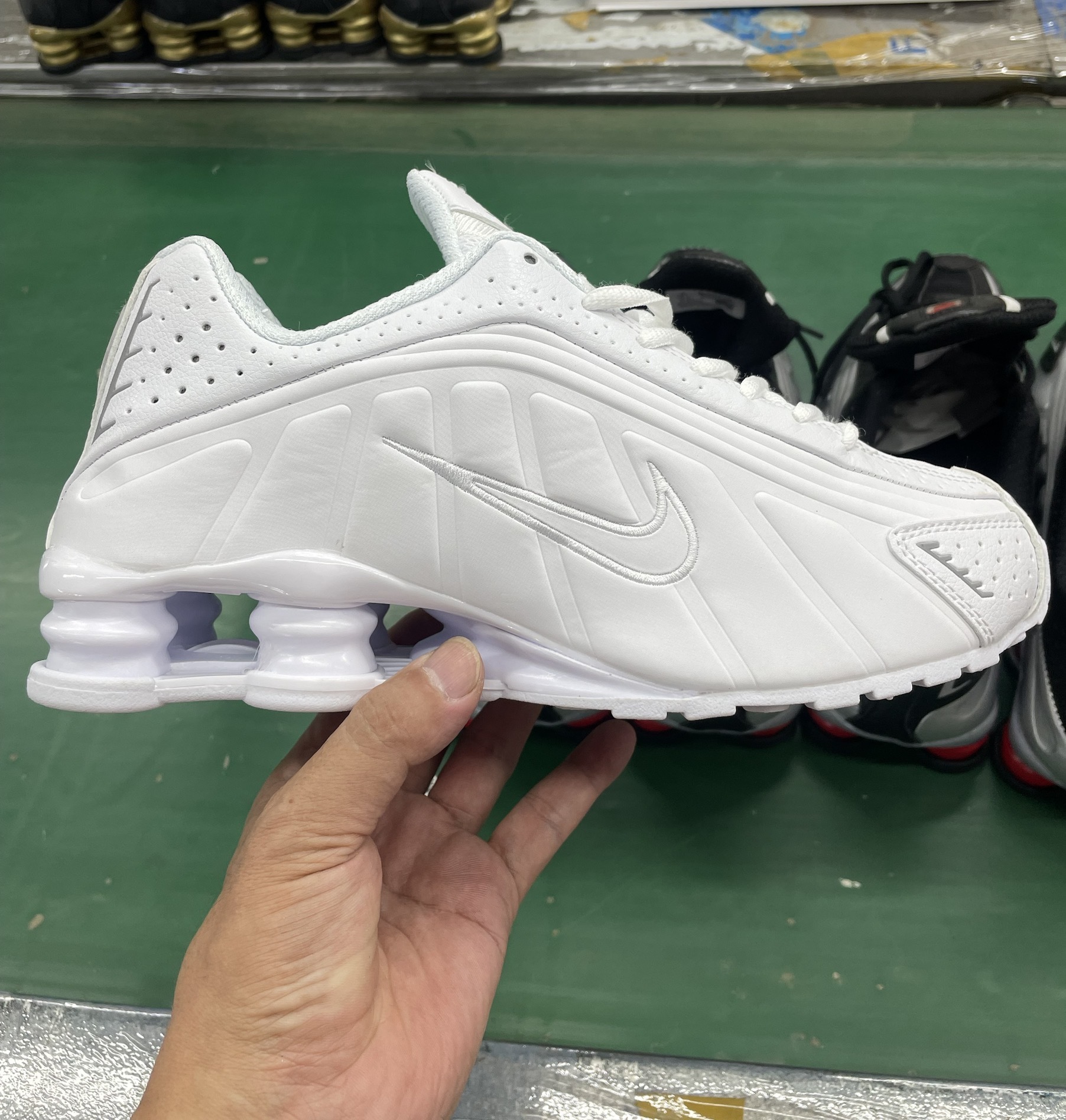 Nike Shox R4 36-45