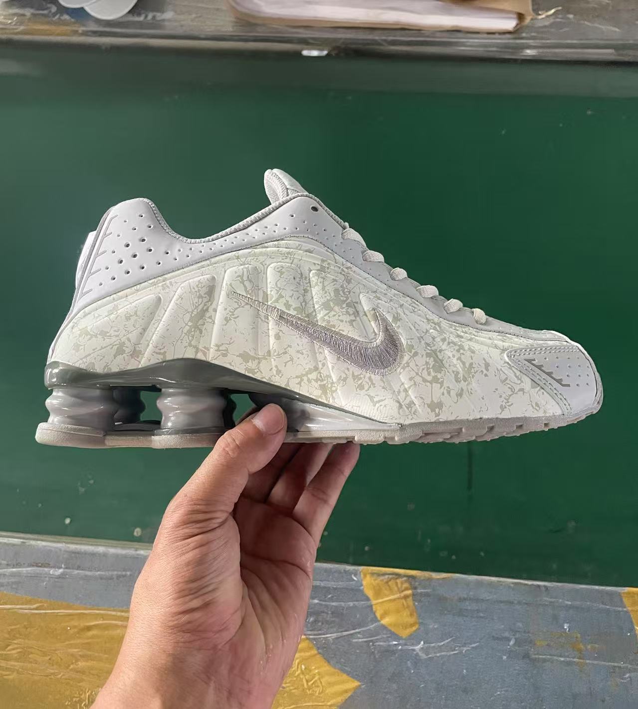 Nike Shox R4 36-45