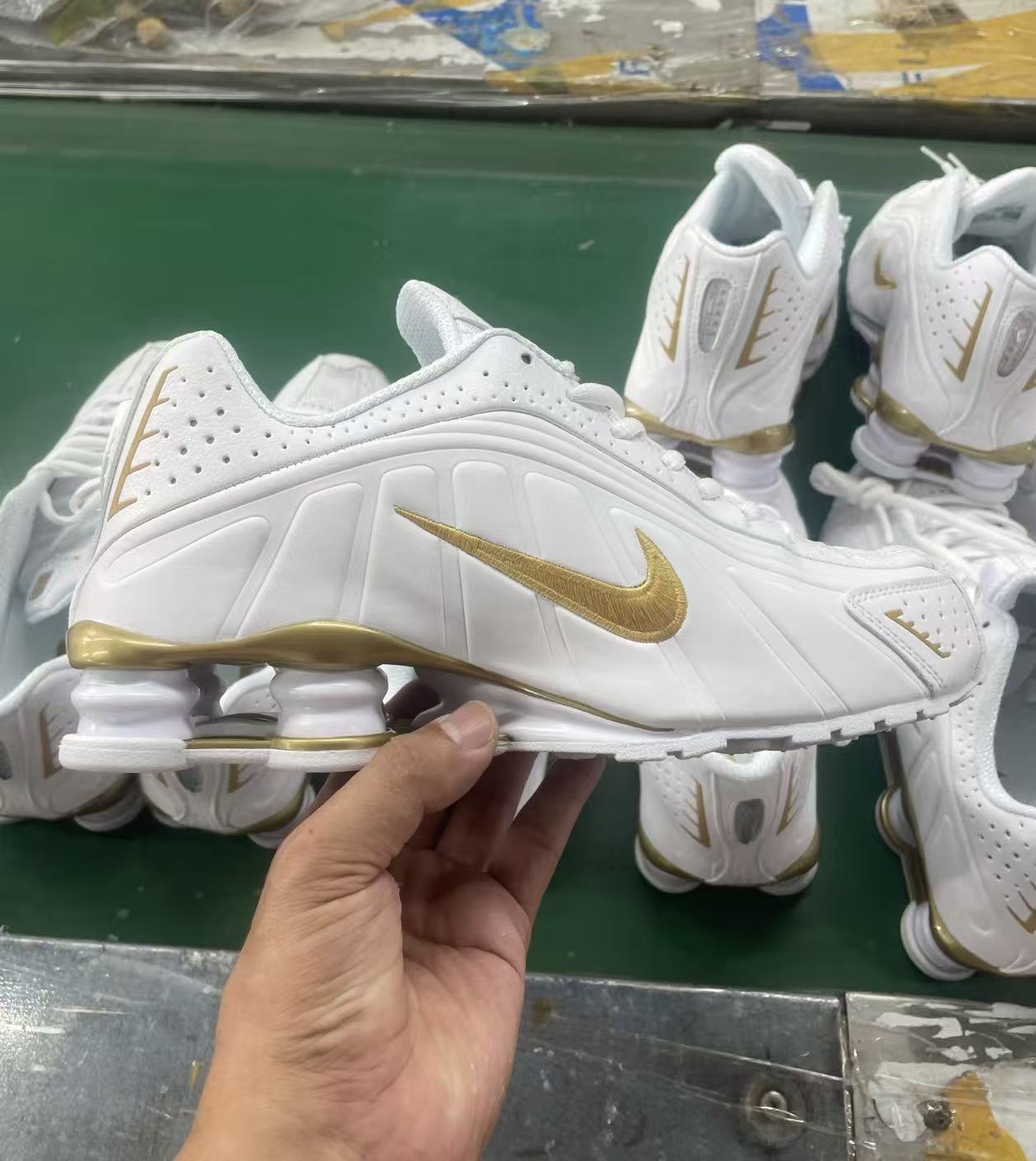 Nike Shox R4 36-45