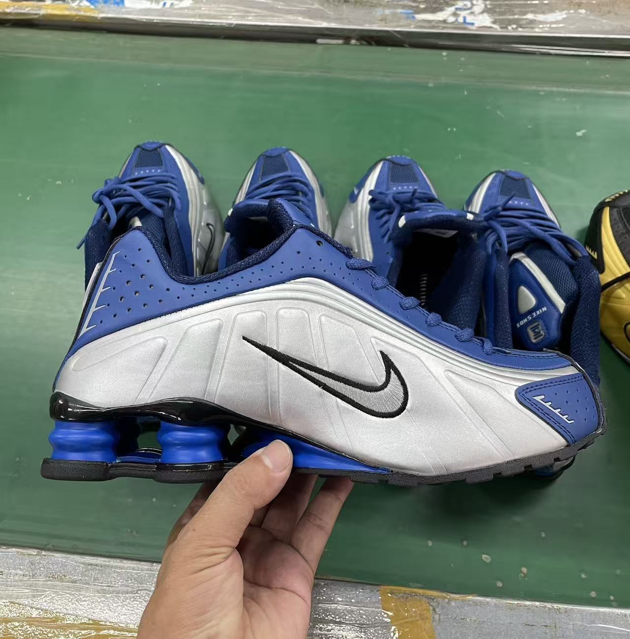 Nike Shox R4 36-45