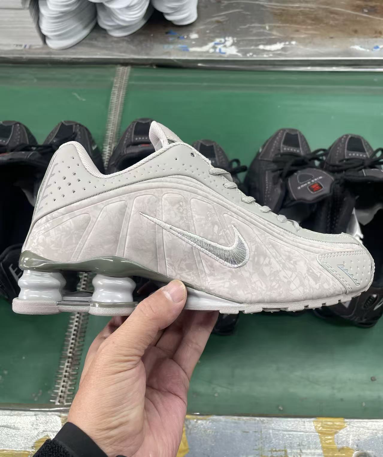 Nike Shox R4 36-45